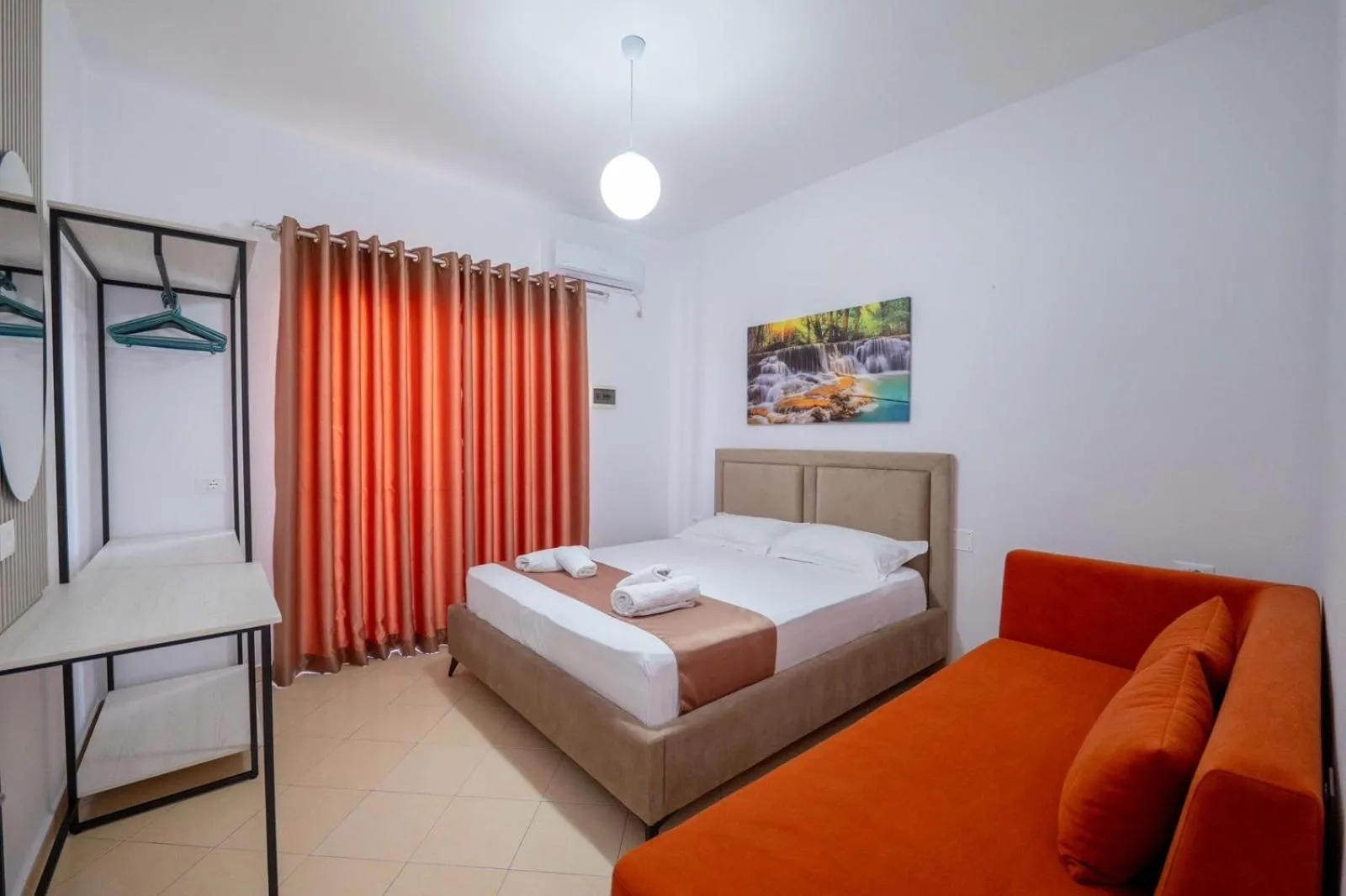 Ergys Apartments
