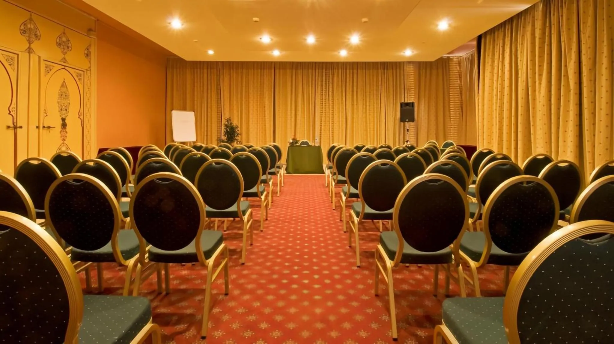 Meeting/conference room in Hôtel Le Semiramis Marrakech by Bravia Hotels