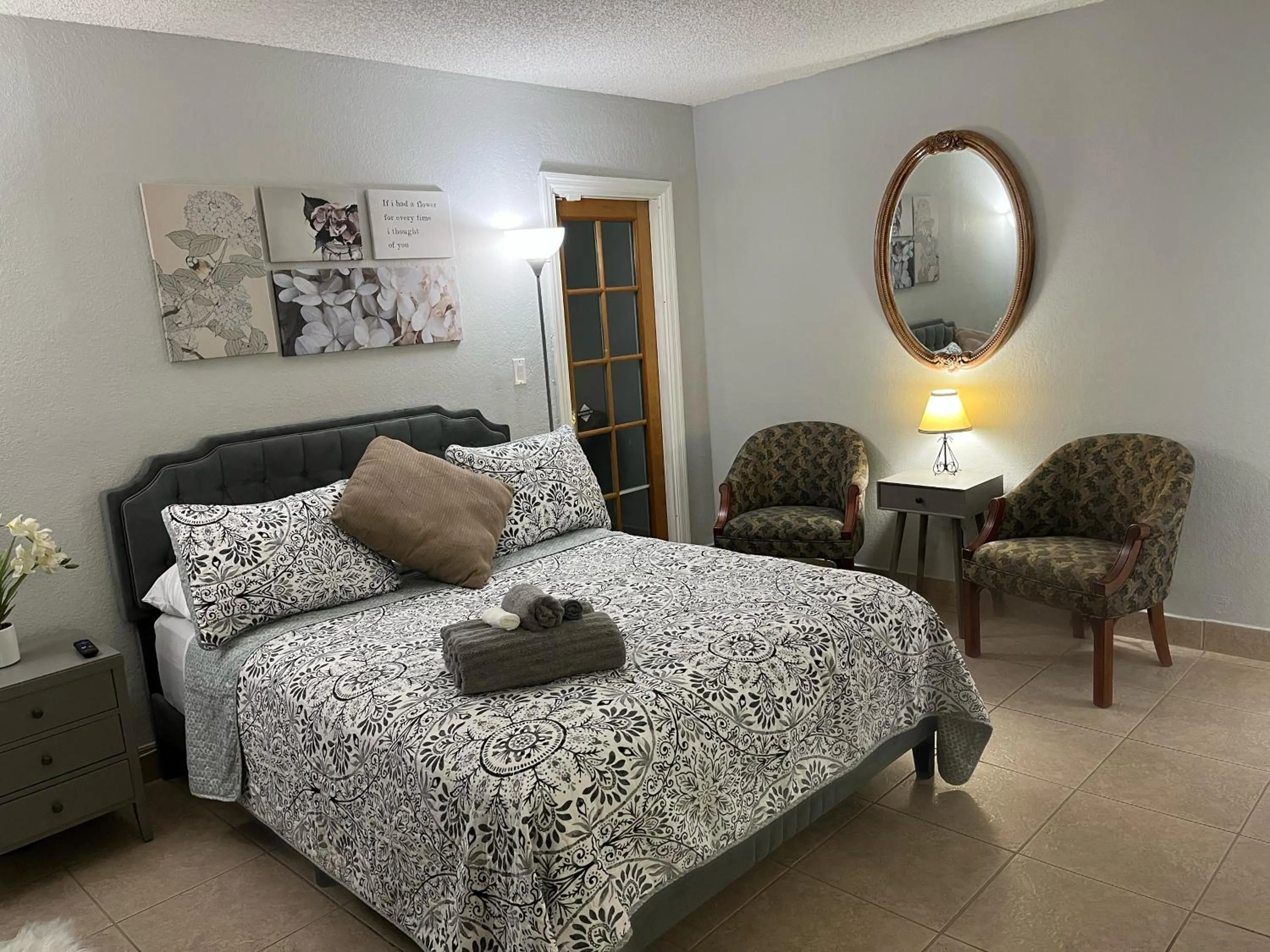 Bedroom, Bed in Amazing & cozy Duplex near Zoo Miami !