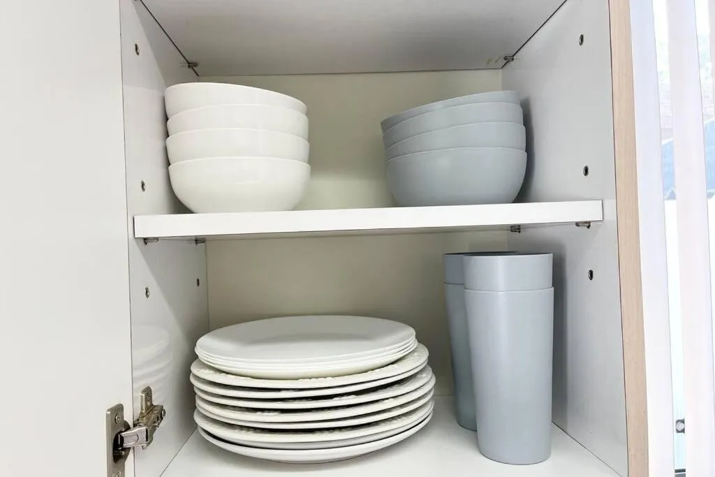 kitchen in Amazing & cozy Duplex near Zoo Miami !