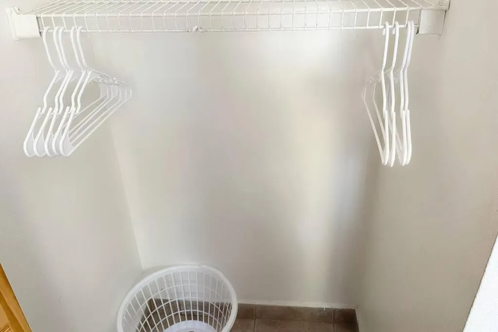 wardrobe in Amazing & cozy Duplex near Zoo Miami !