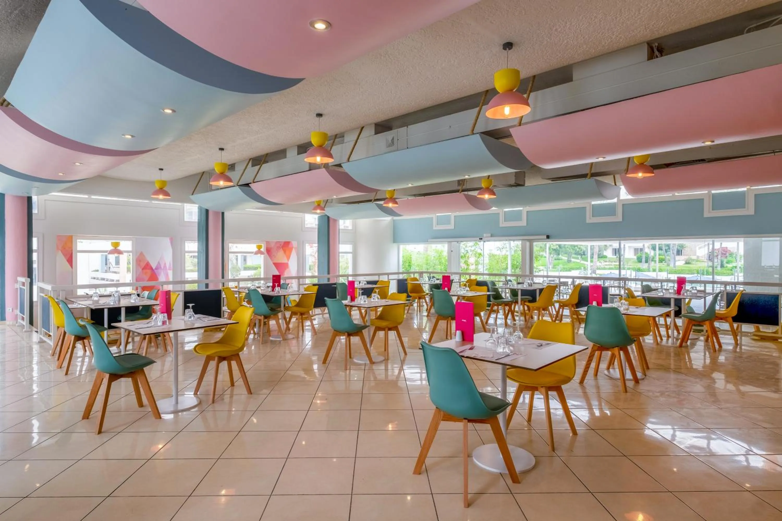 Restaurant/places to eat in Allegro Agadir