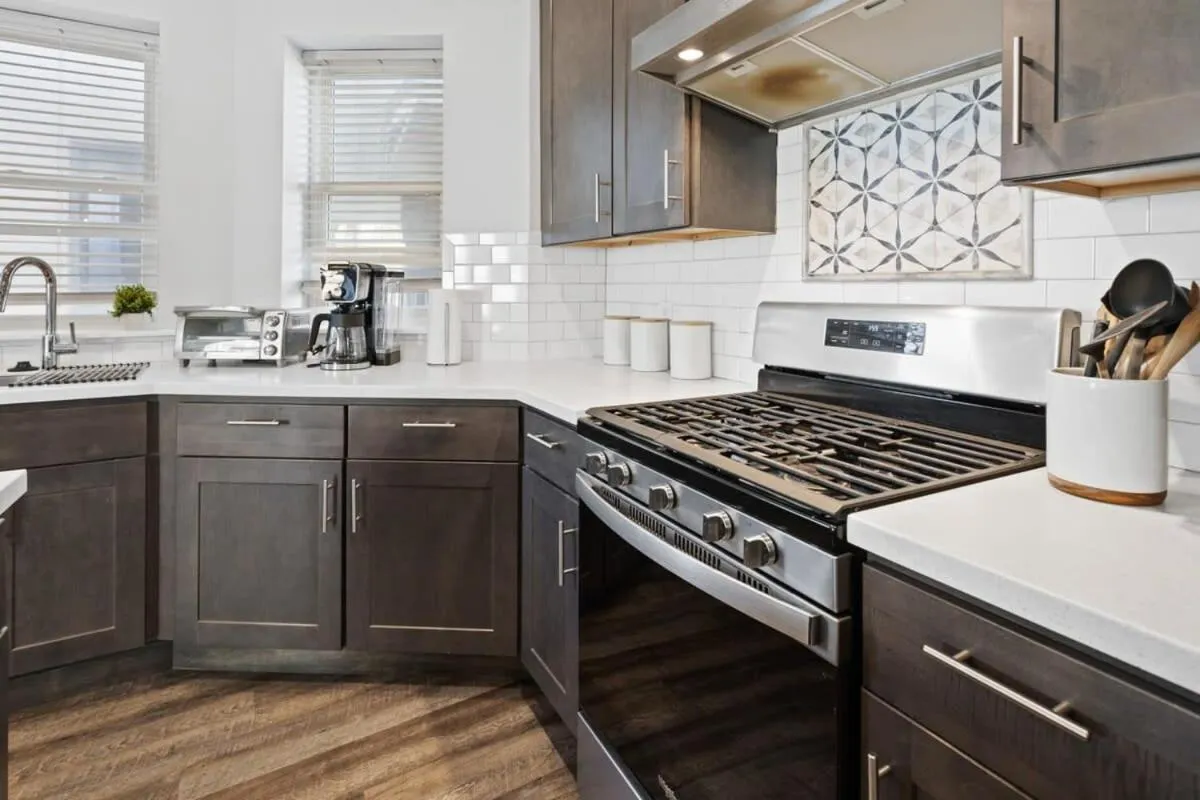 3 Beachfront Apts with 12BR 6BA in AC