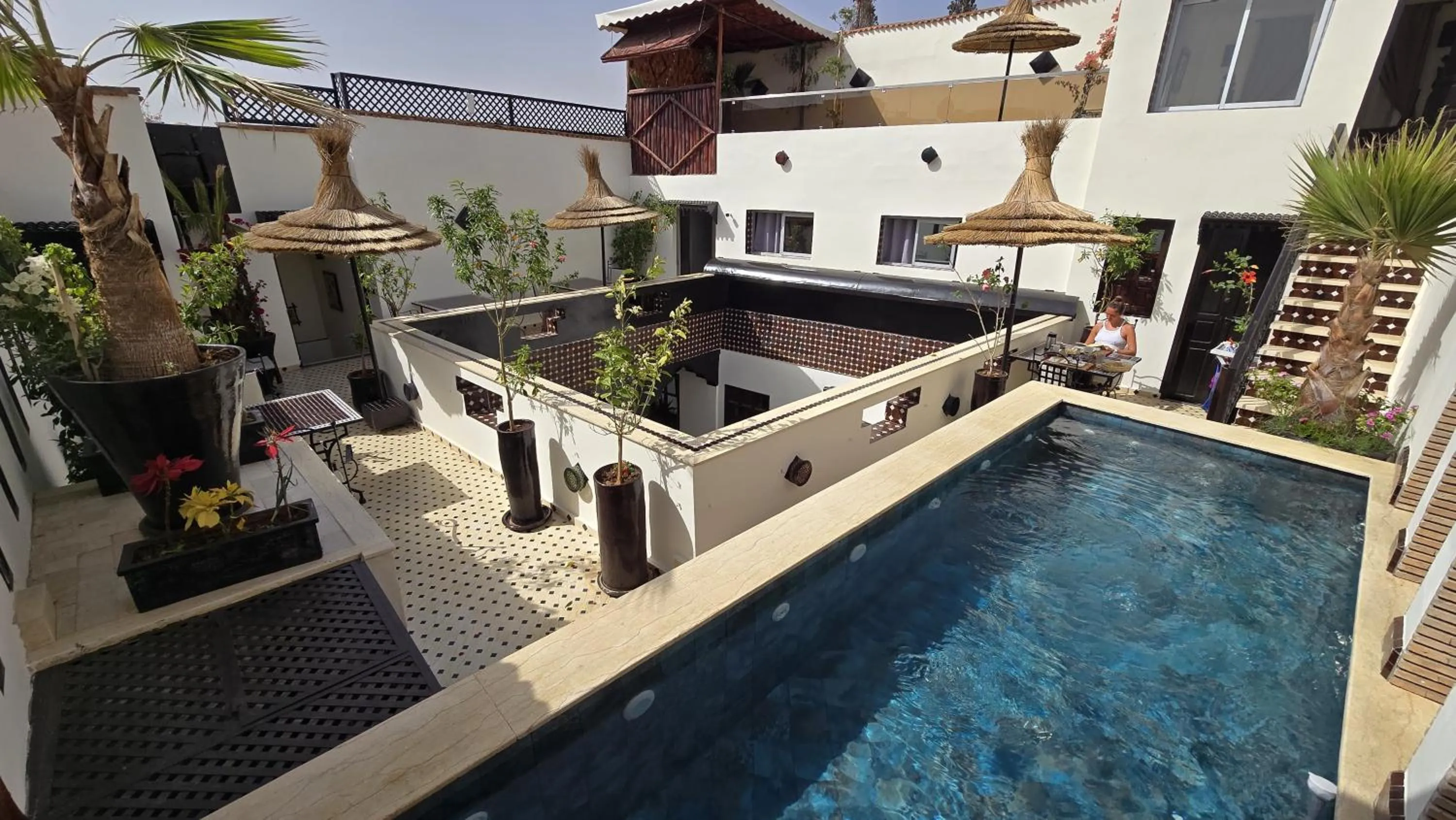 Property building in Dar Najat