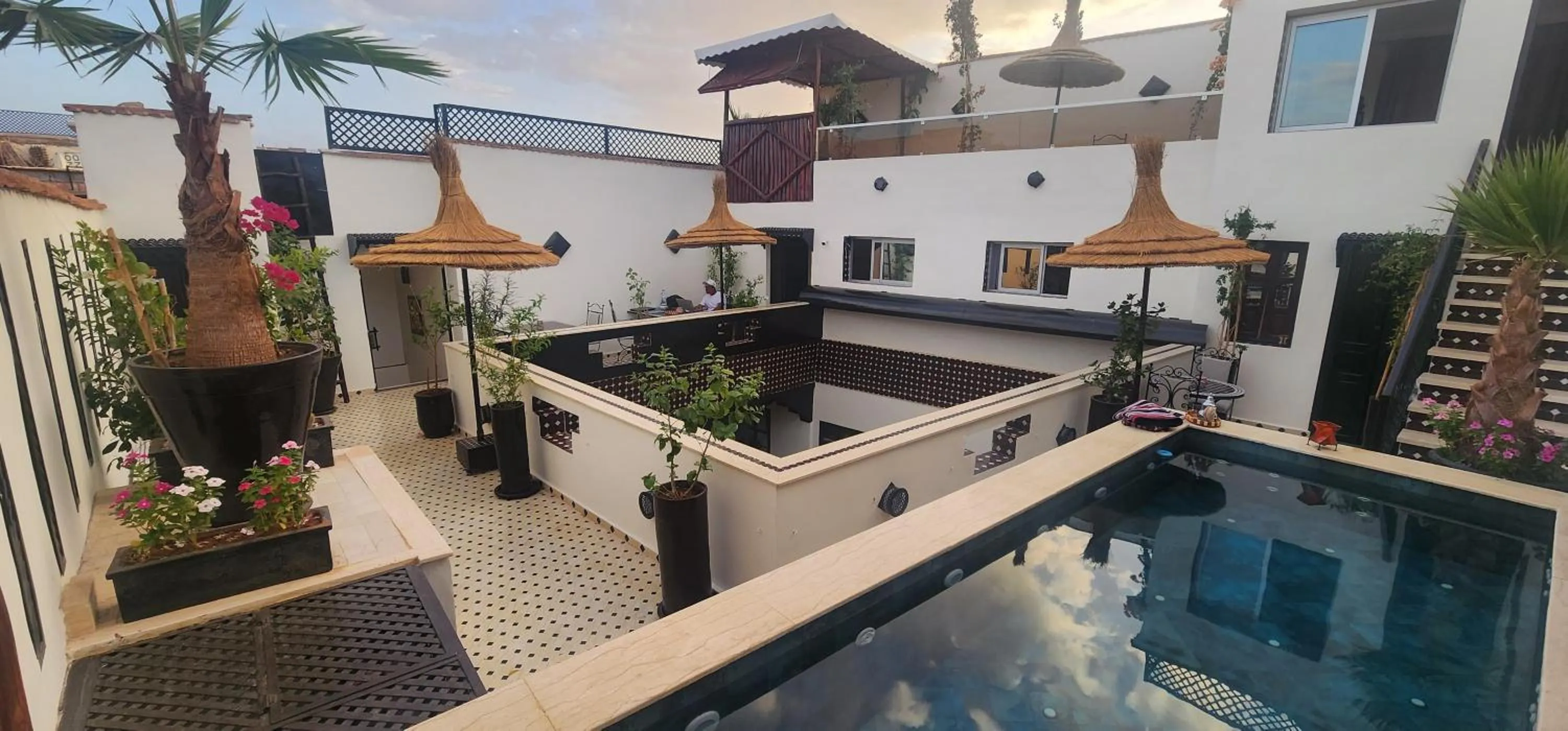 Property building in Dar Najat