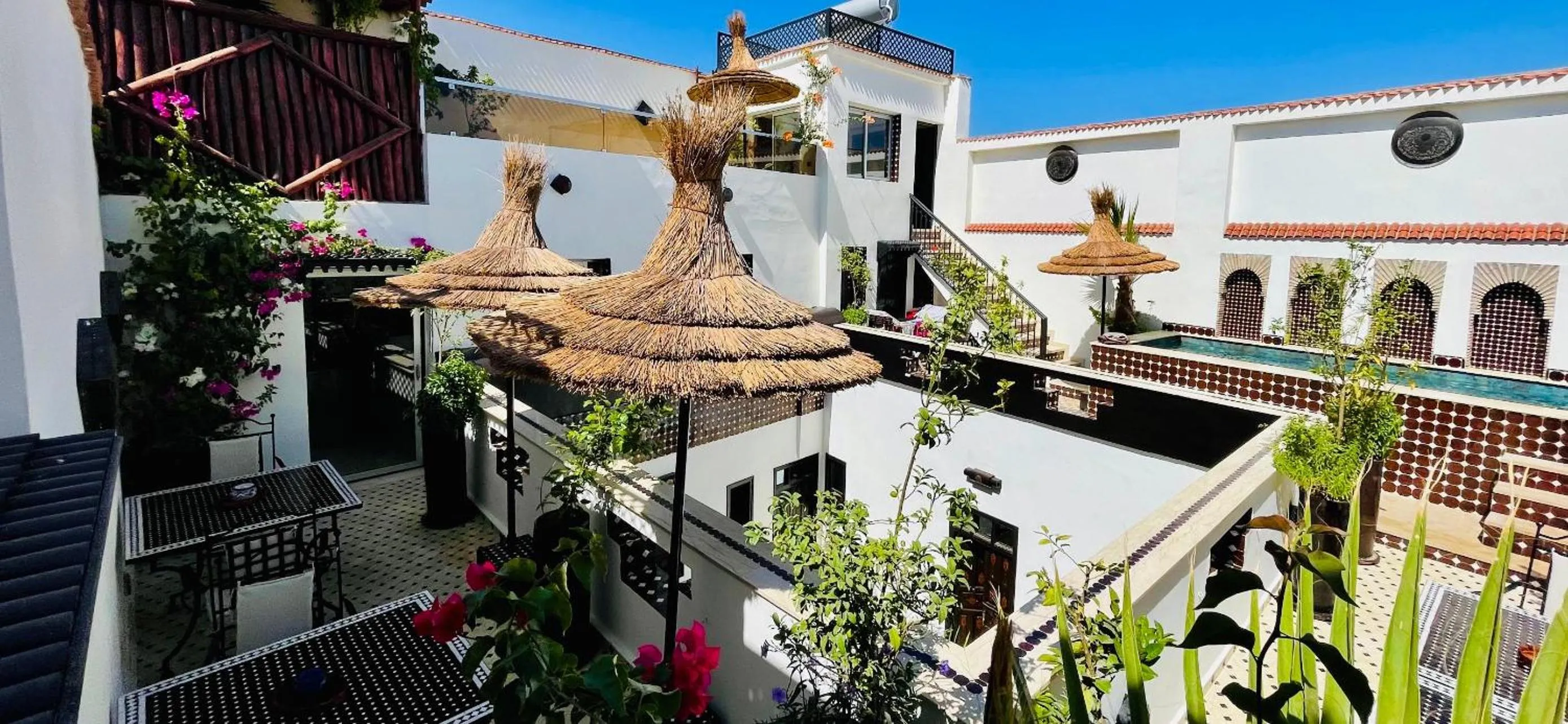 Property building in Dar Najat