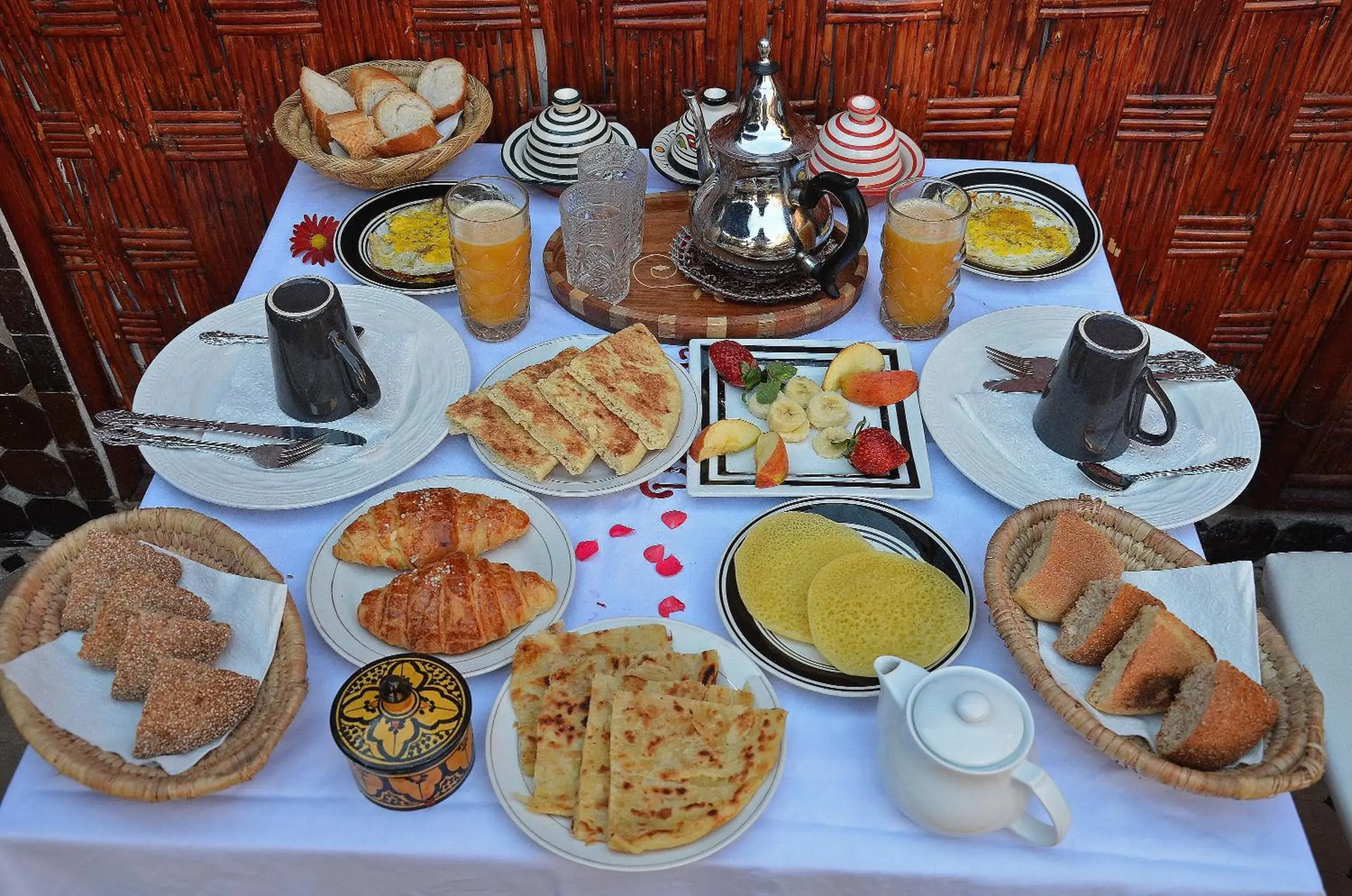 Superior Double or Twin Room in Dar Najat Superior Double or Twin Room in Dar Najat