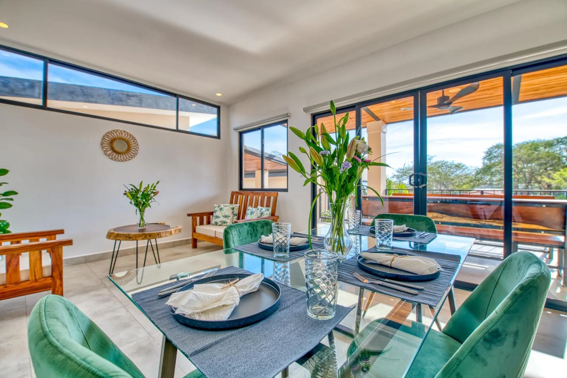 Dining area in Muna Tamarindo