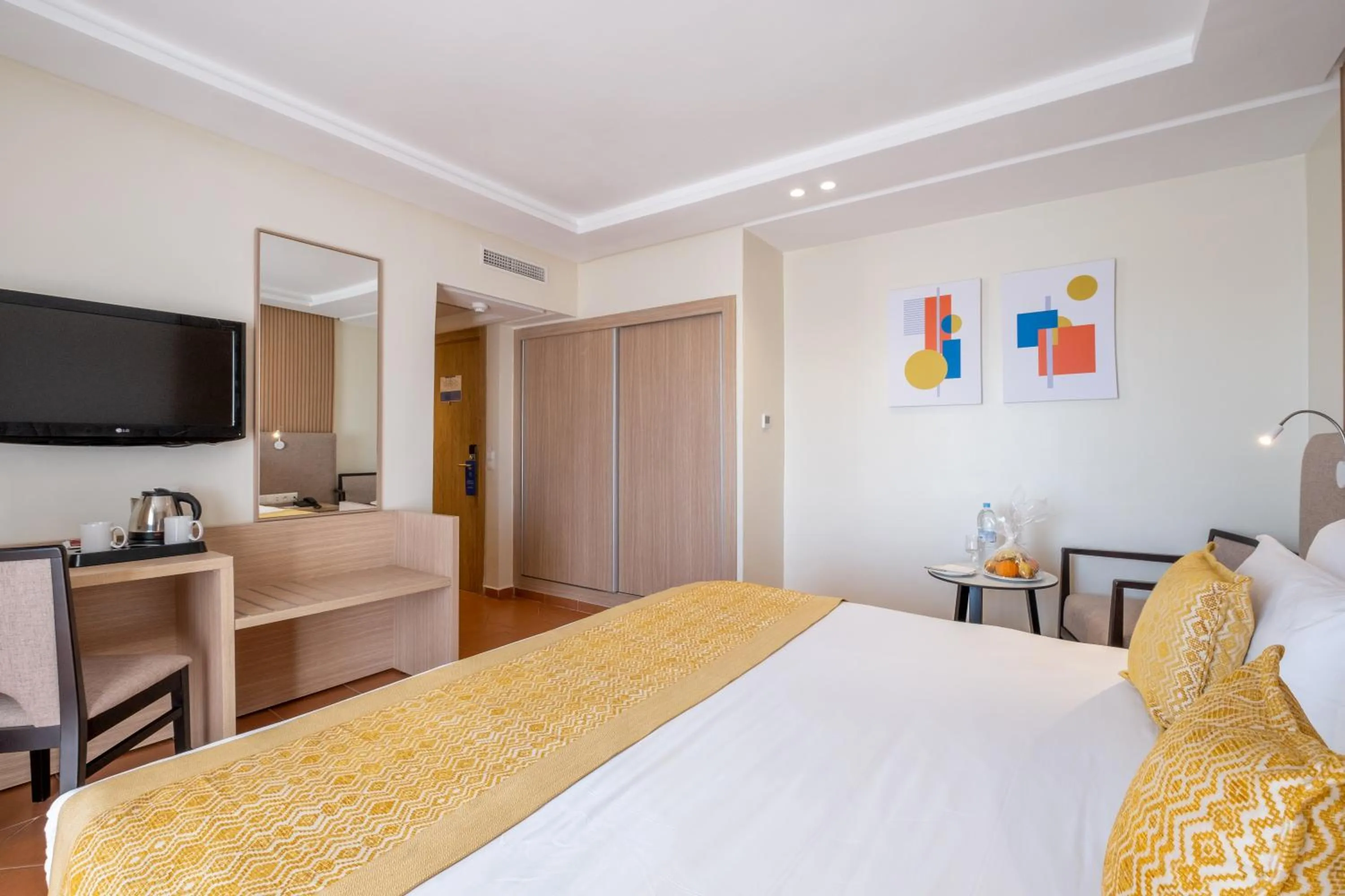 Bedroom, Bed in TUI SUNEO Kenzi Europa