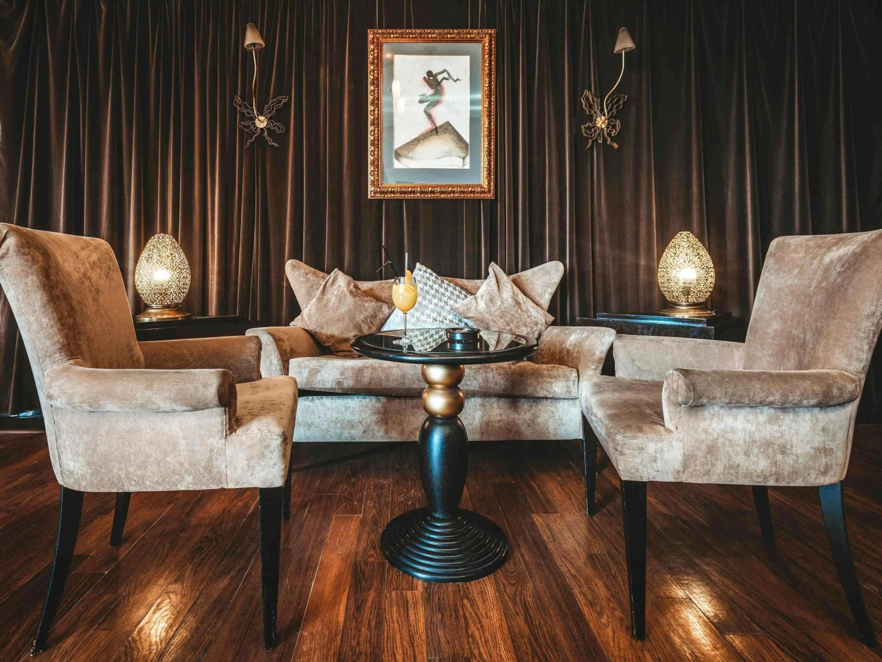 Lounge or bar in Le Diwan Hotel Rabat - MGallery Collection