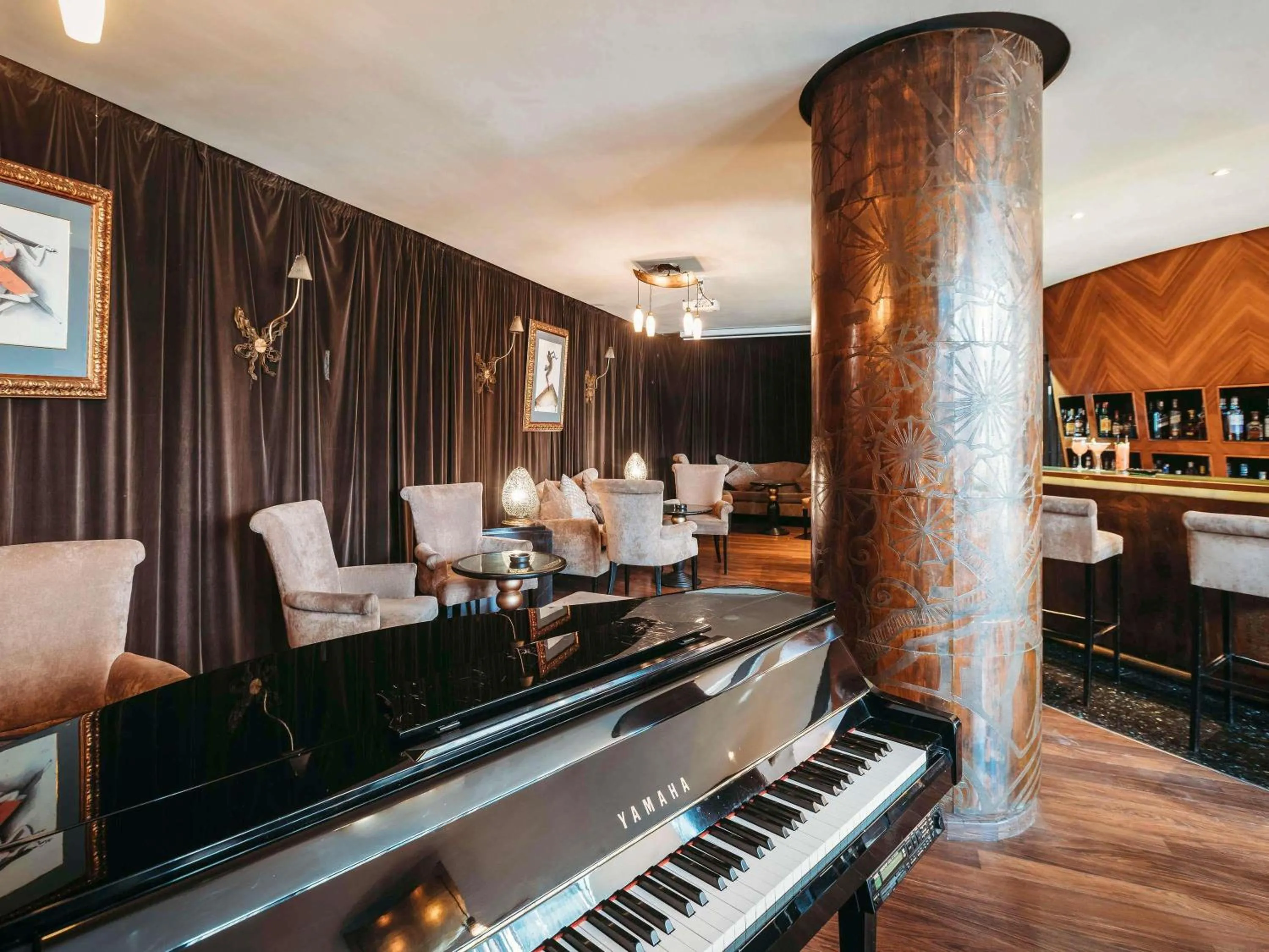 Lounge or bar in Le Diwan Hotel Rabat - MGallery Collection