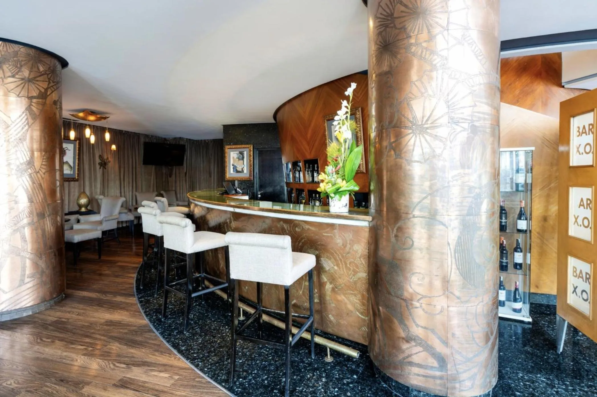 Lounge or bar in Le Diwan Hotel Rabat - MGallery Collection