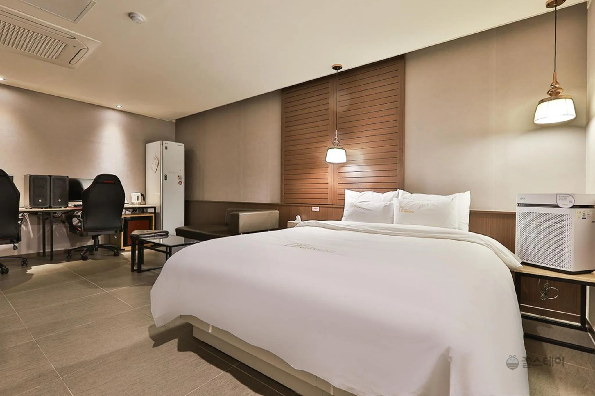 Decorative detail, Bed in Gracias Hotel Gimhae