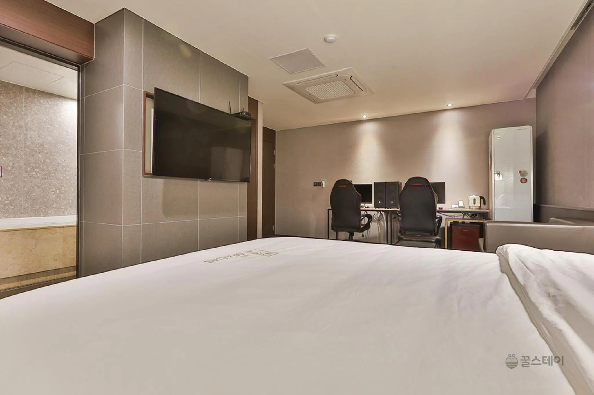 Decorative detail, Bed in Gracias Hotel Gimhae