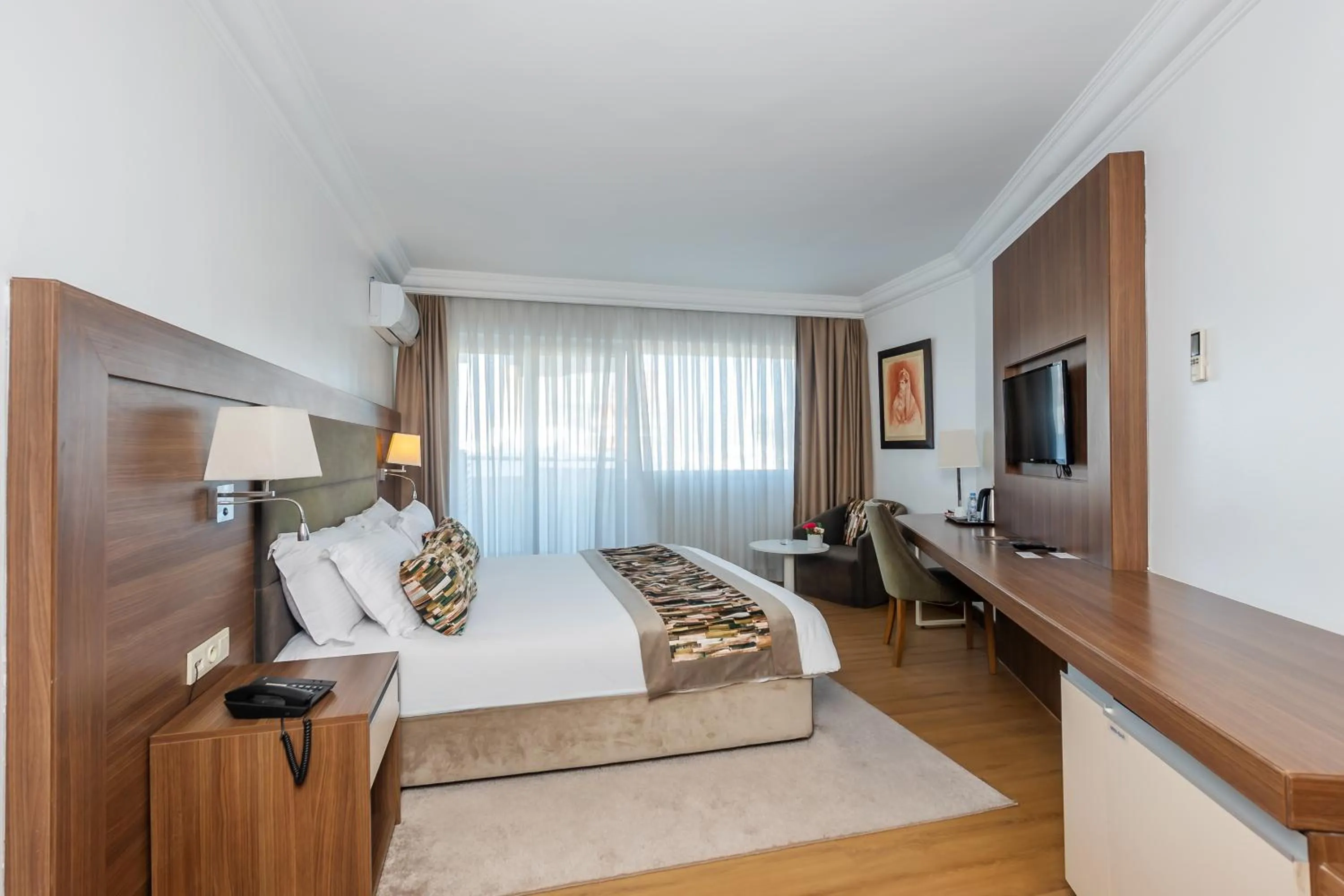 Bedroom, Bed in Kenzi Basma