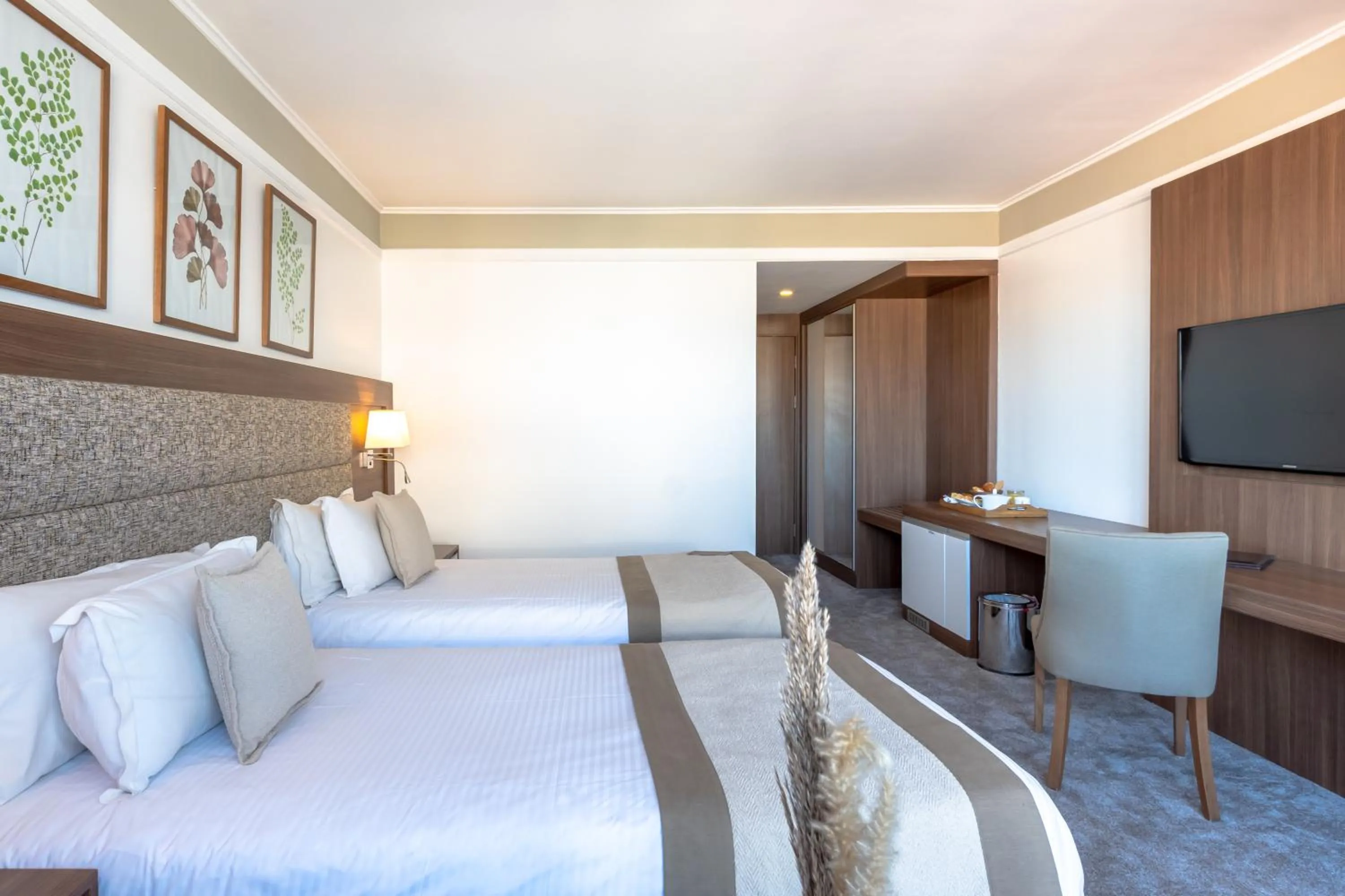 Bedroom, Bed in Kenzi Basma