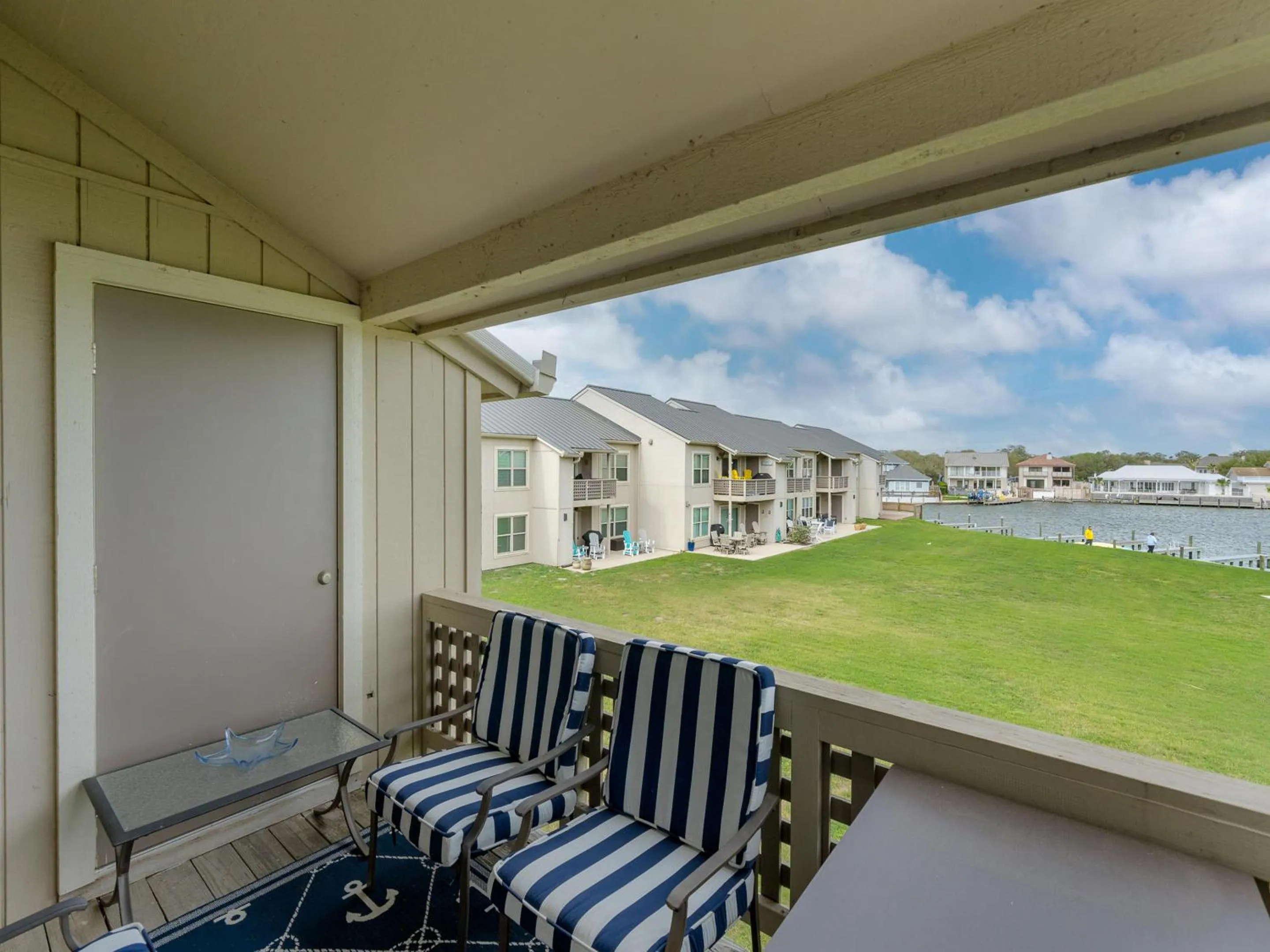 Property building in Gaetanos Getaway