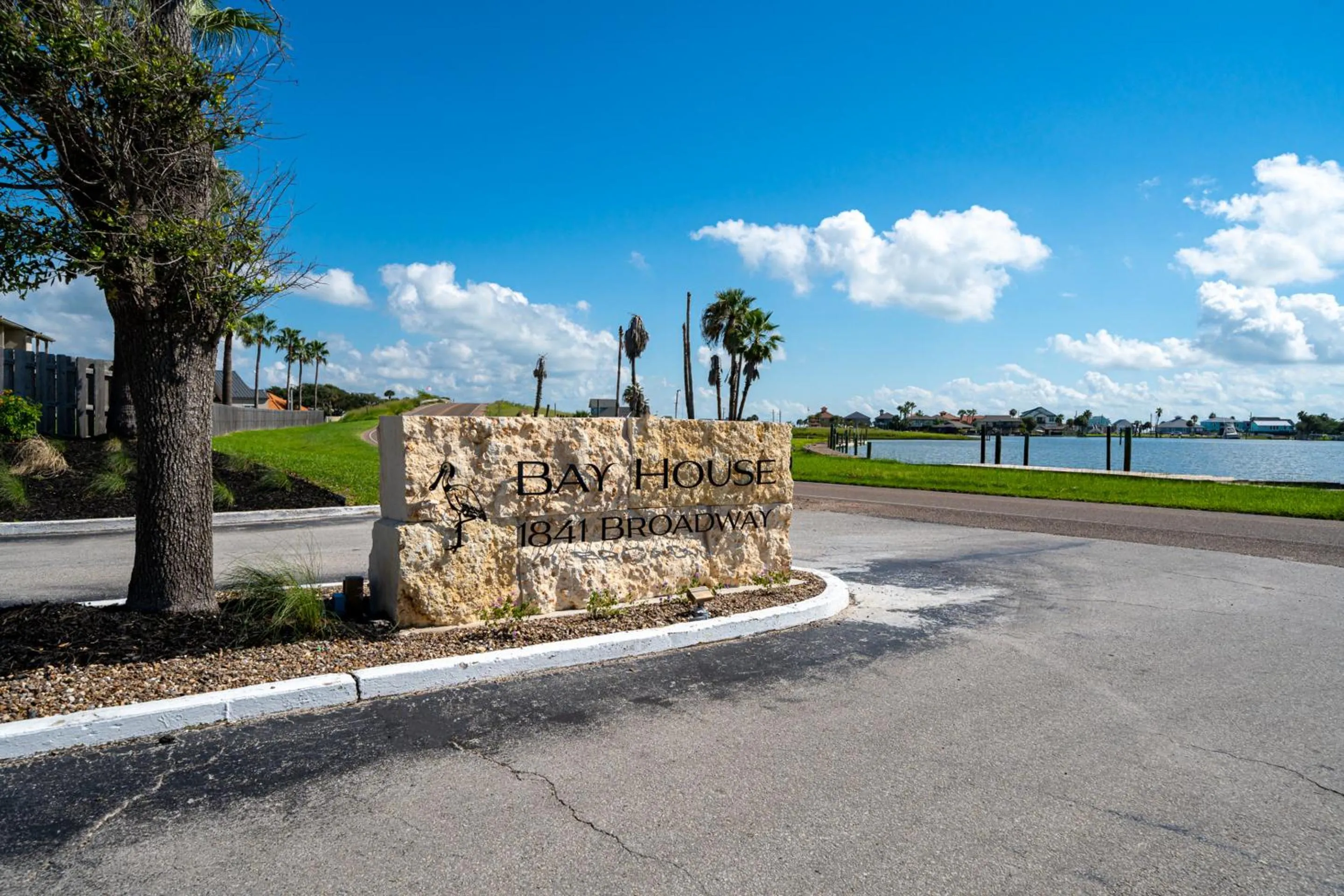 Property building in Gaetanos Getaway