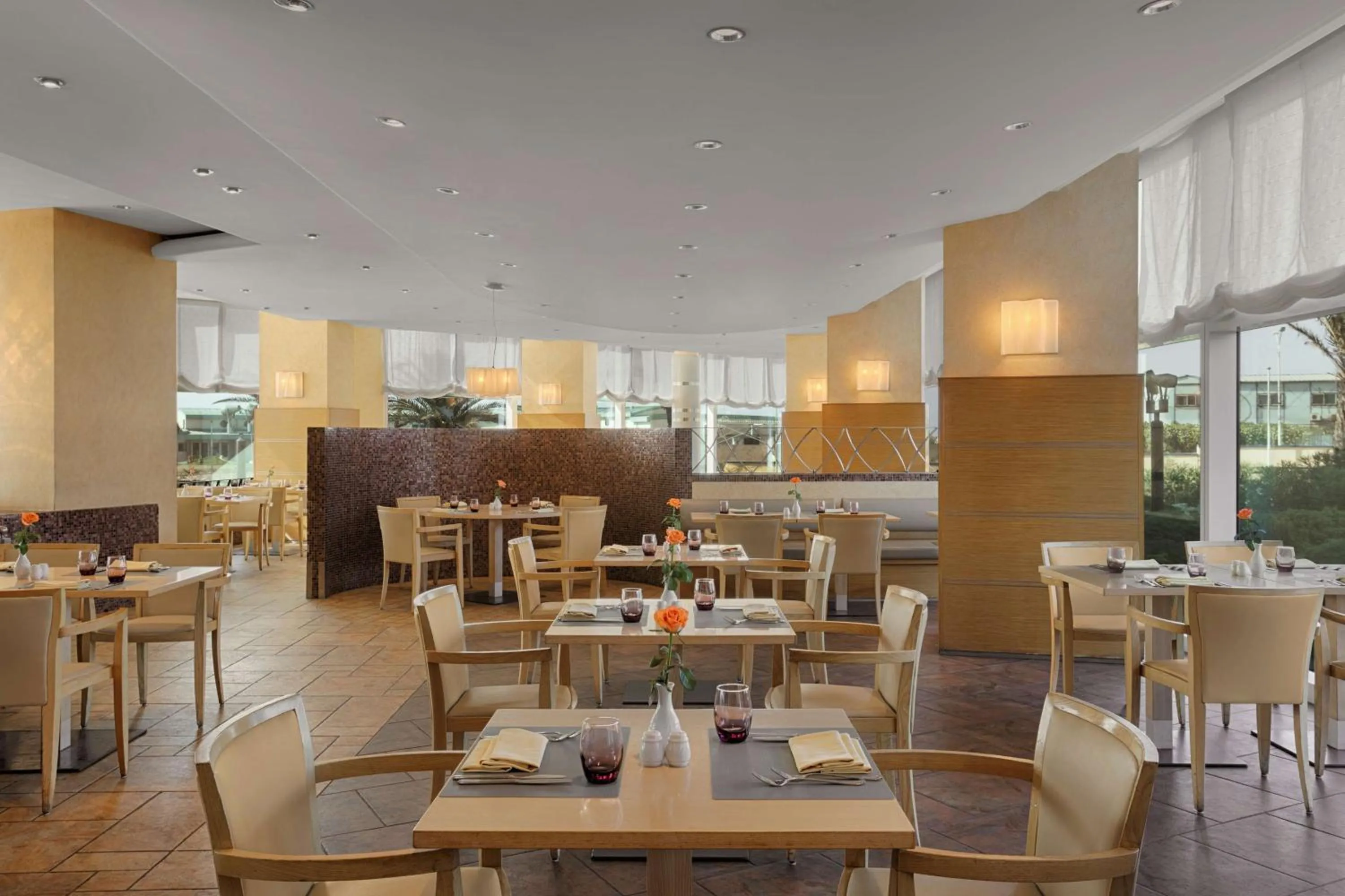 Restaurant/places to eat in Hotel Oran Bay Managed By Accor