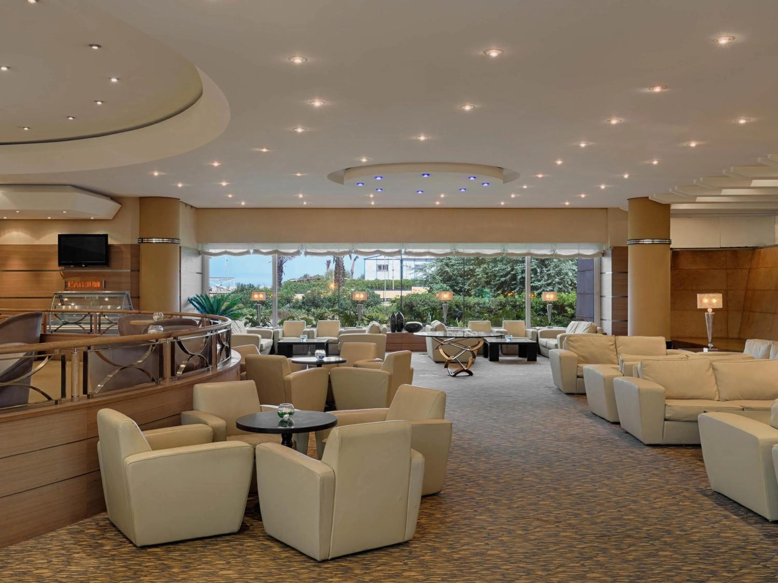 Lounge or bar in Hotel Oran Bay Managed By Accor