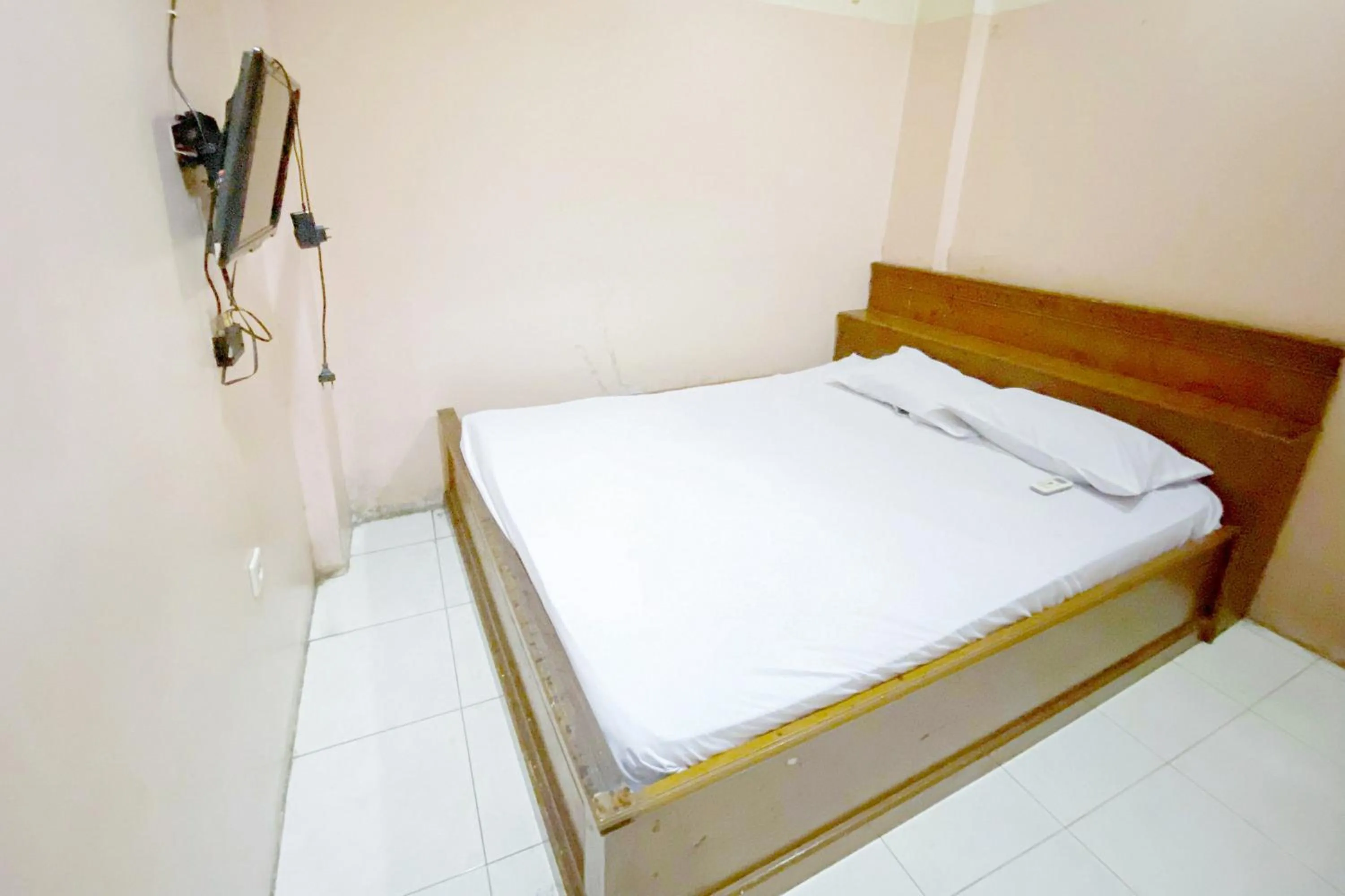 Bed in Tangki Premier Residence RedPartner