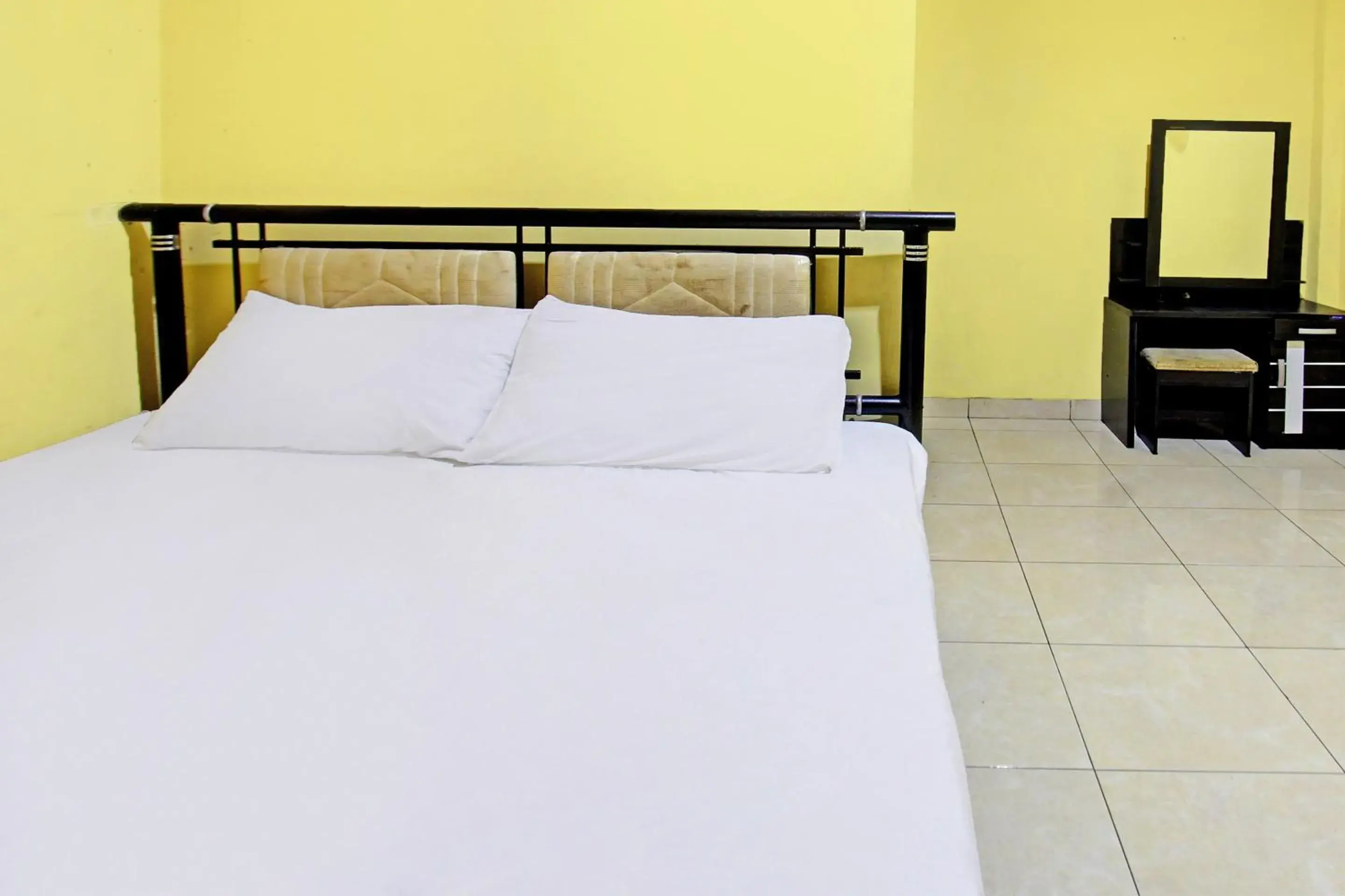 Bedroom, Bed in Hotel O Kos Agi Mataram Near Masjid Hissoh Al-Faham Bedroom, Bed in Hotel O Kos Agi Mataram Near Masjid Hissoh Al-Faham