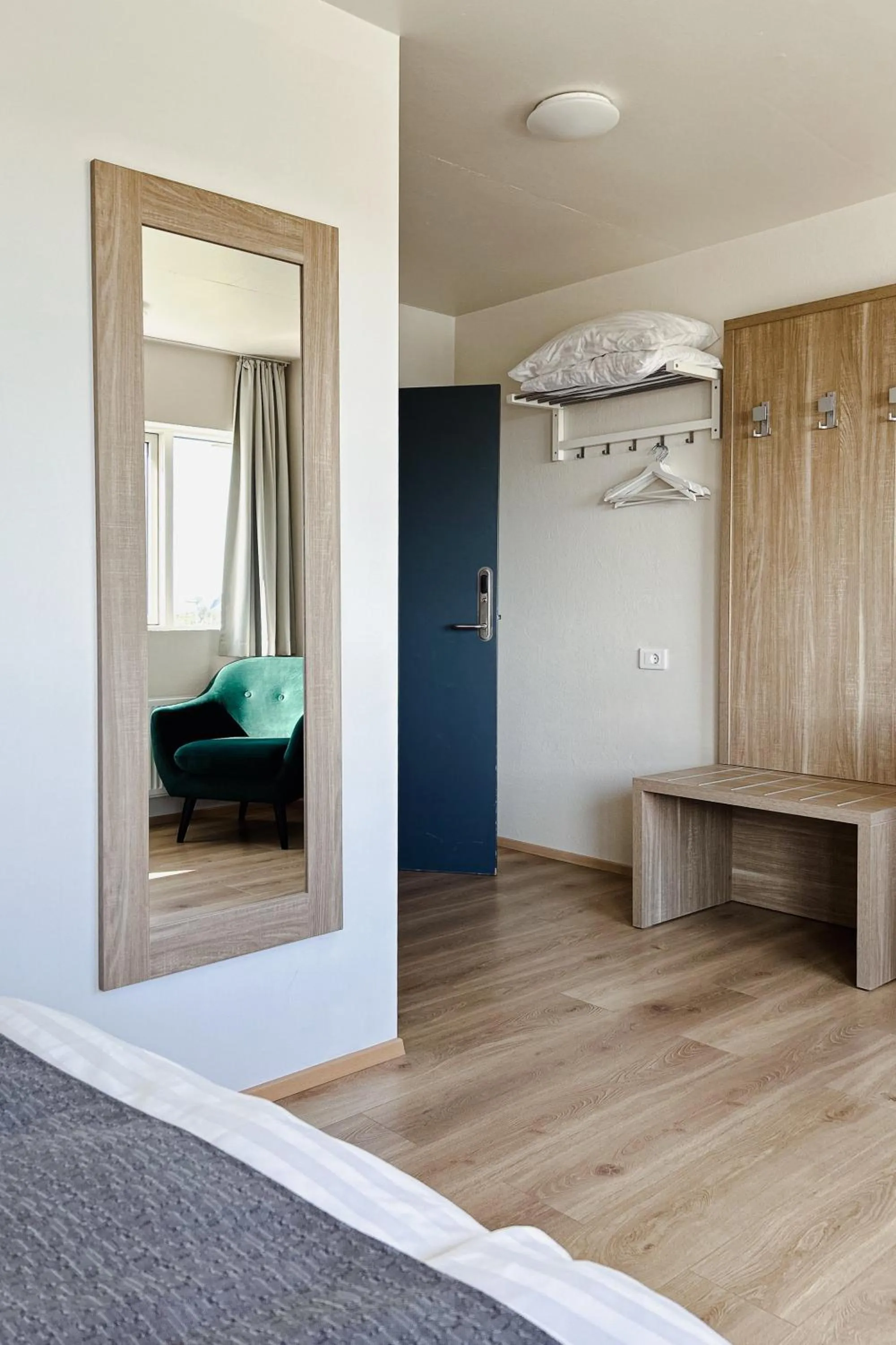 Photo of the whole room, Bed in Hotel Jökull