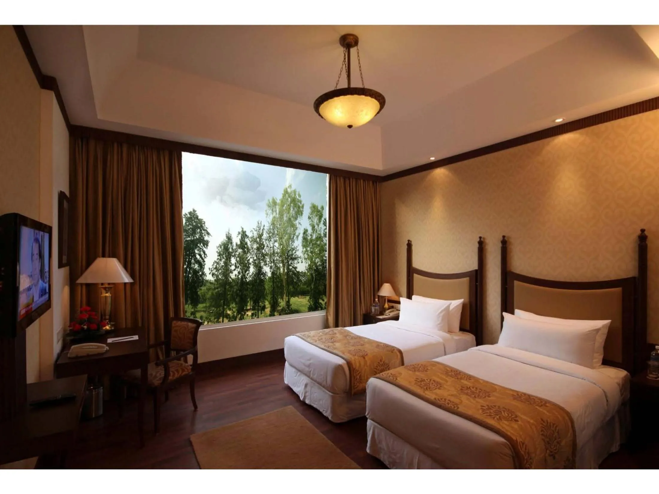 Bed in FAIRLIE HOTELS & RESORTS