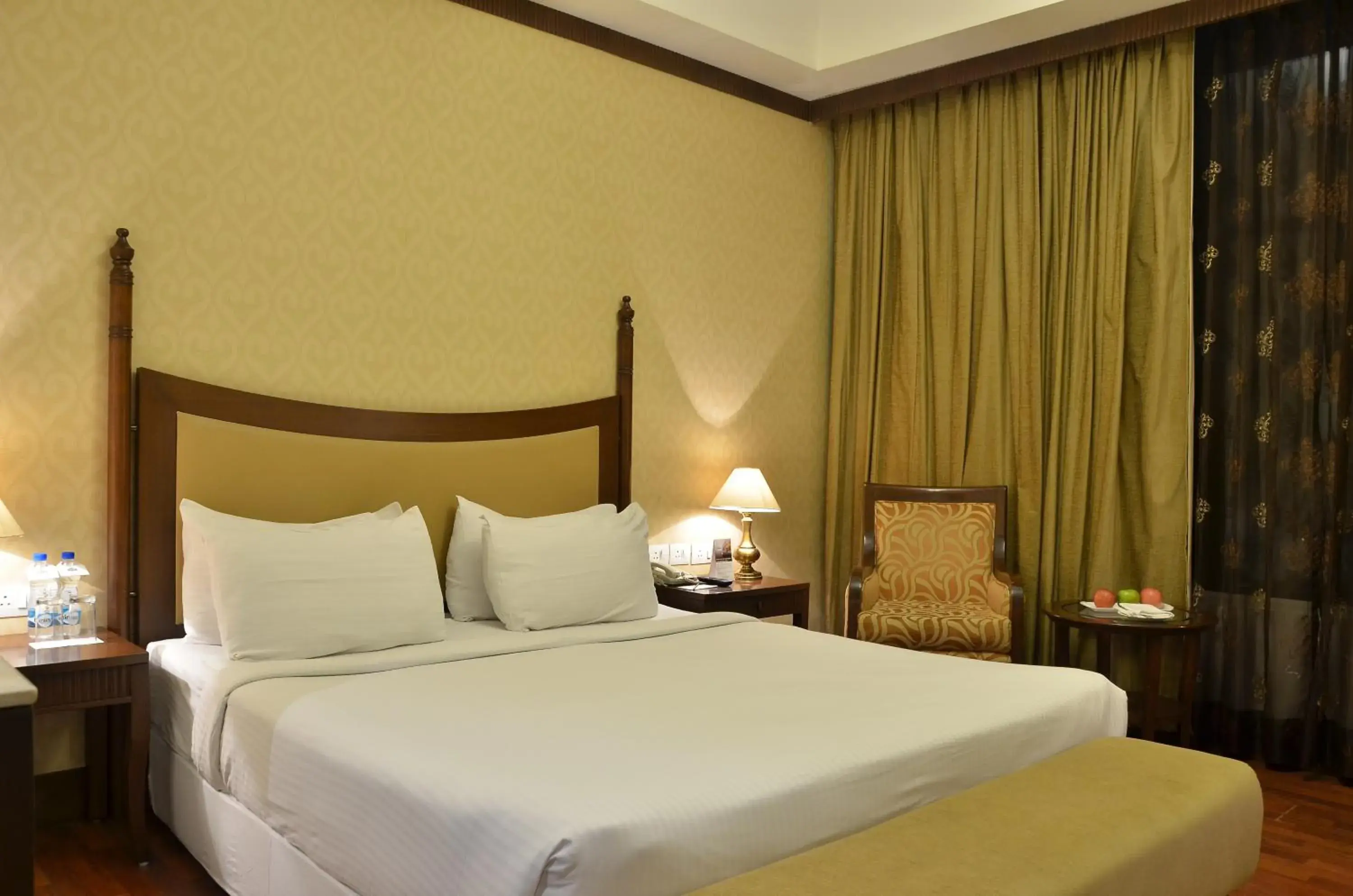 Bed in FAIRLIE HOTELS & RESORTS Bed in FAIRLIE HOTELS & RESORTS