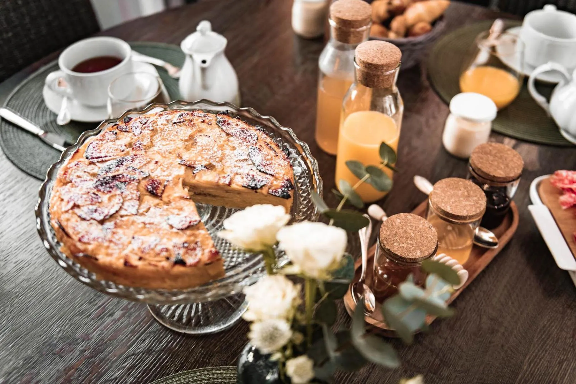 Breakfast in Clos Saint Sulpice