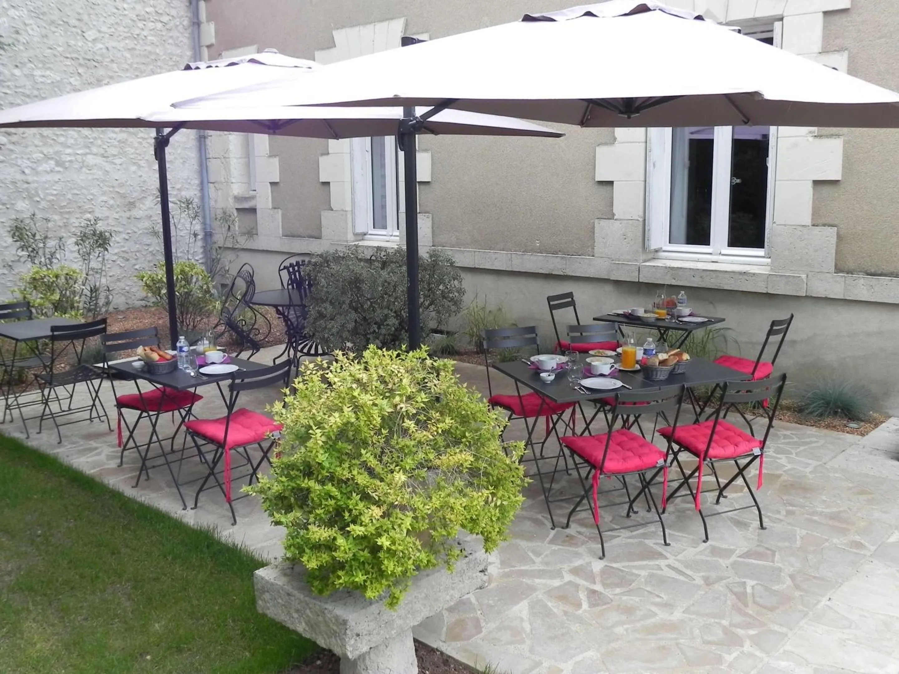 Patio in Clos Saint Sulpice