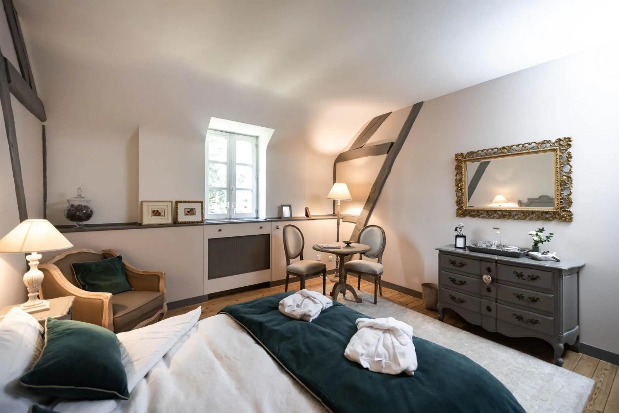 Bedroom, Bed in Clos Saint Sulpice