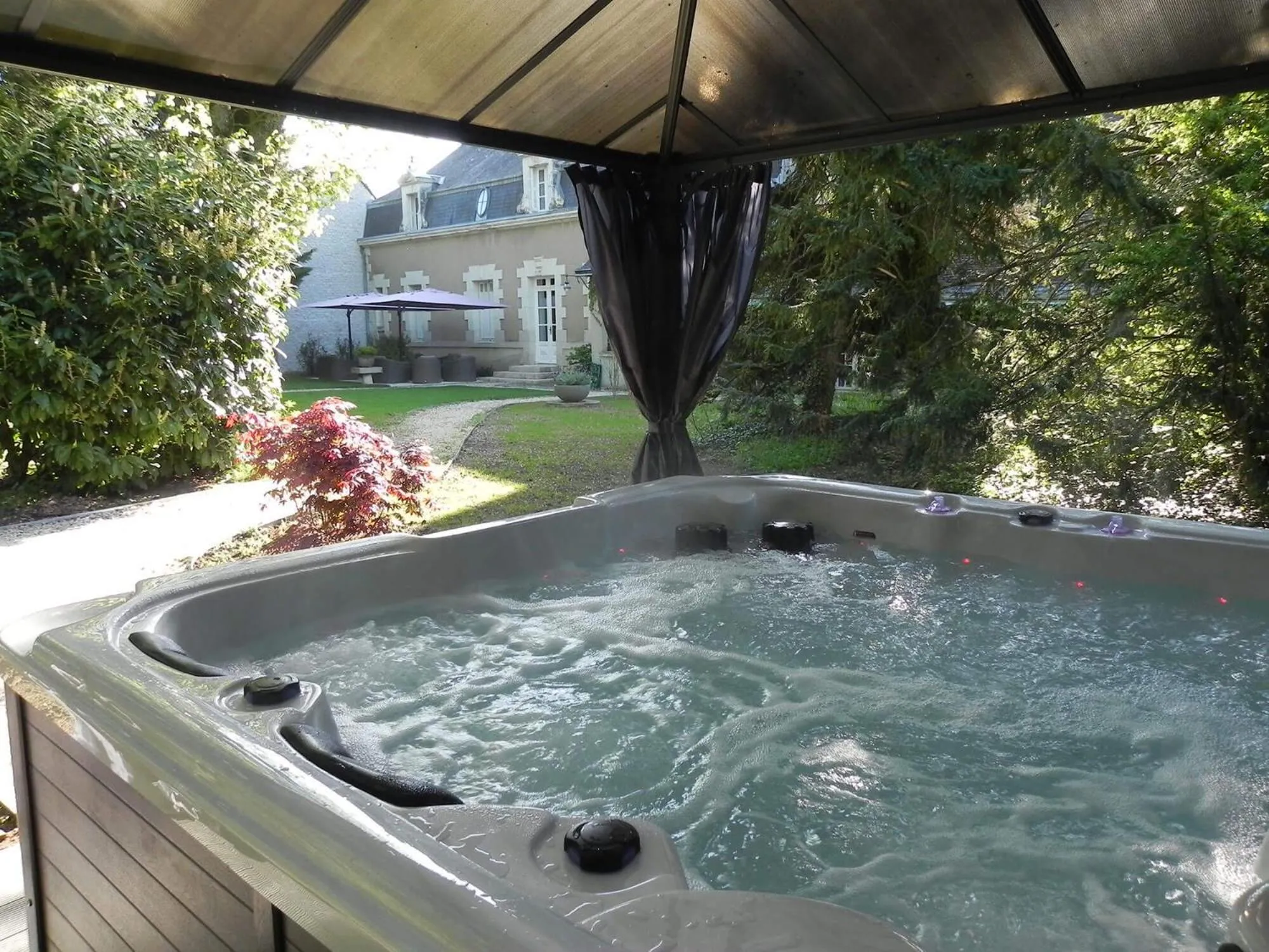 Hot Tub in Clos Saint Sulpice