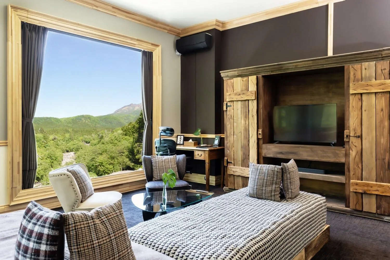 Natural landscape in Shelter Garden Nikko