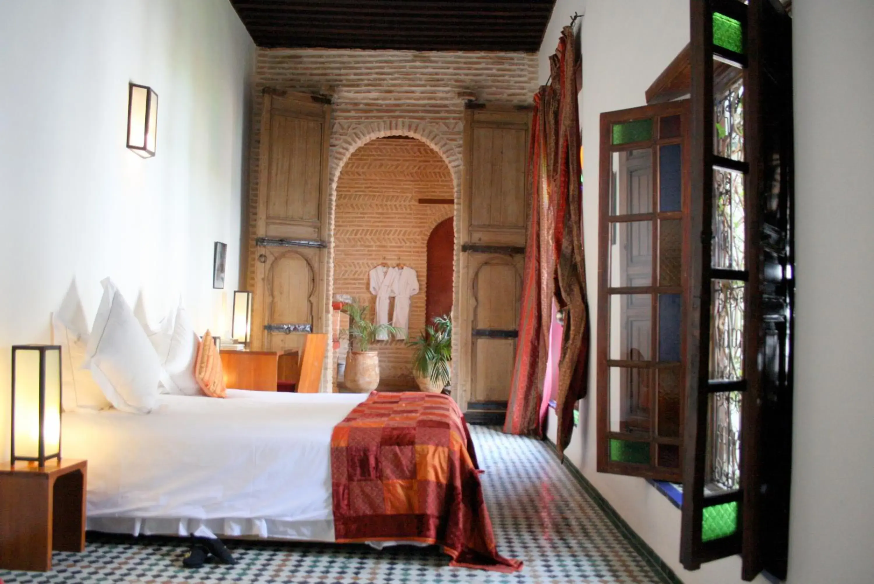 Photo of the whole room, Bed in Riad Laaroussa Photo of the whole room, Bed in Riad Laaroussa