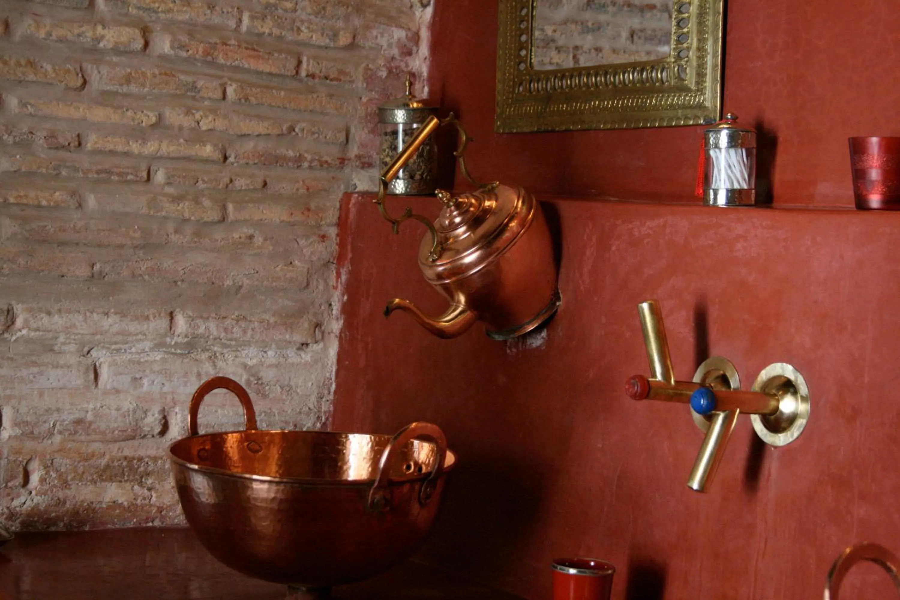 Bathroom in Riad Laaroussa