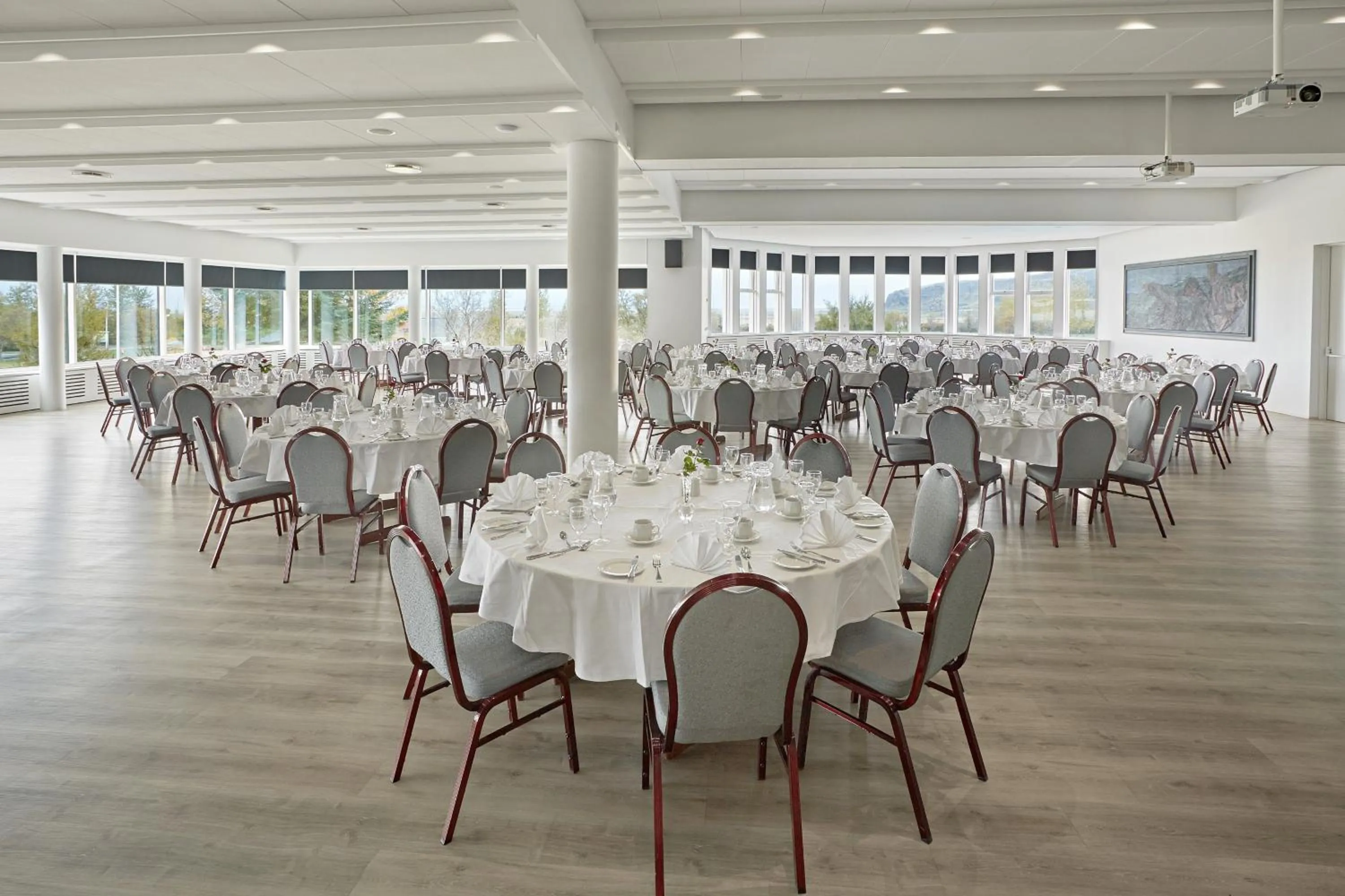 Restaurant/places to eat in Hotel Örk