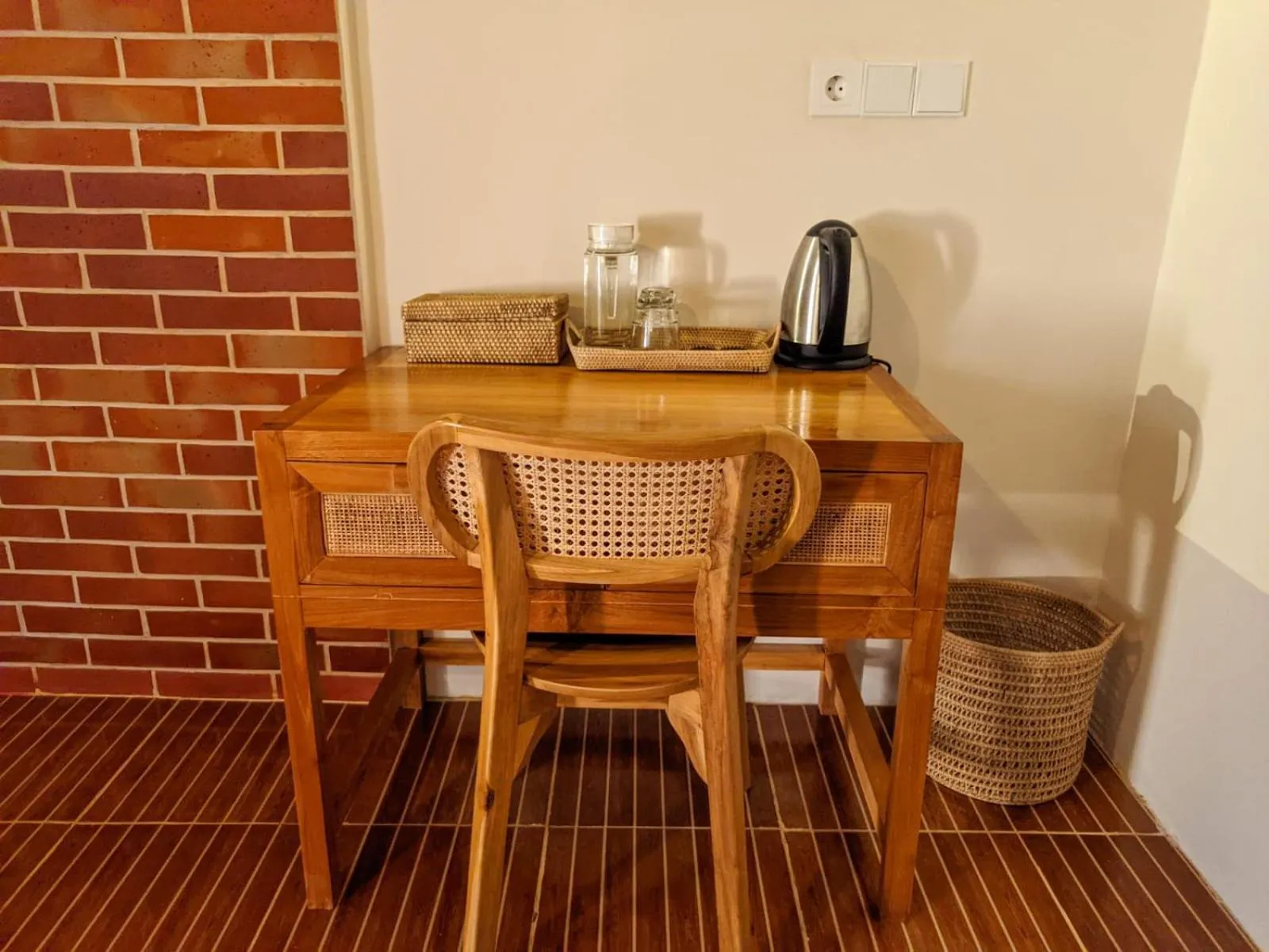 Coffee/tea facilities in RaCottage Mandalika