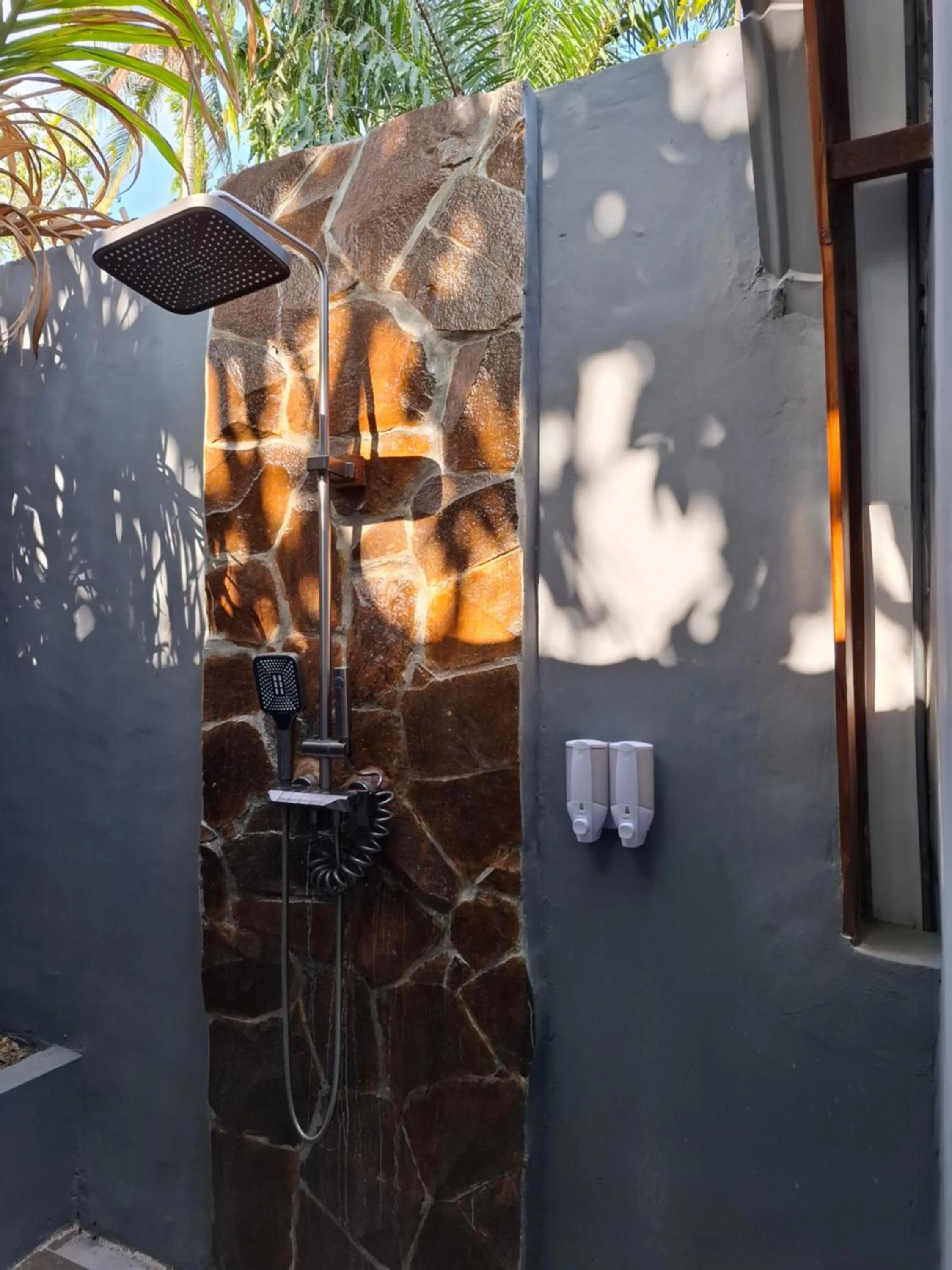 Shower in RaCottage Mandalika