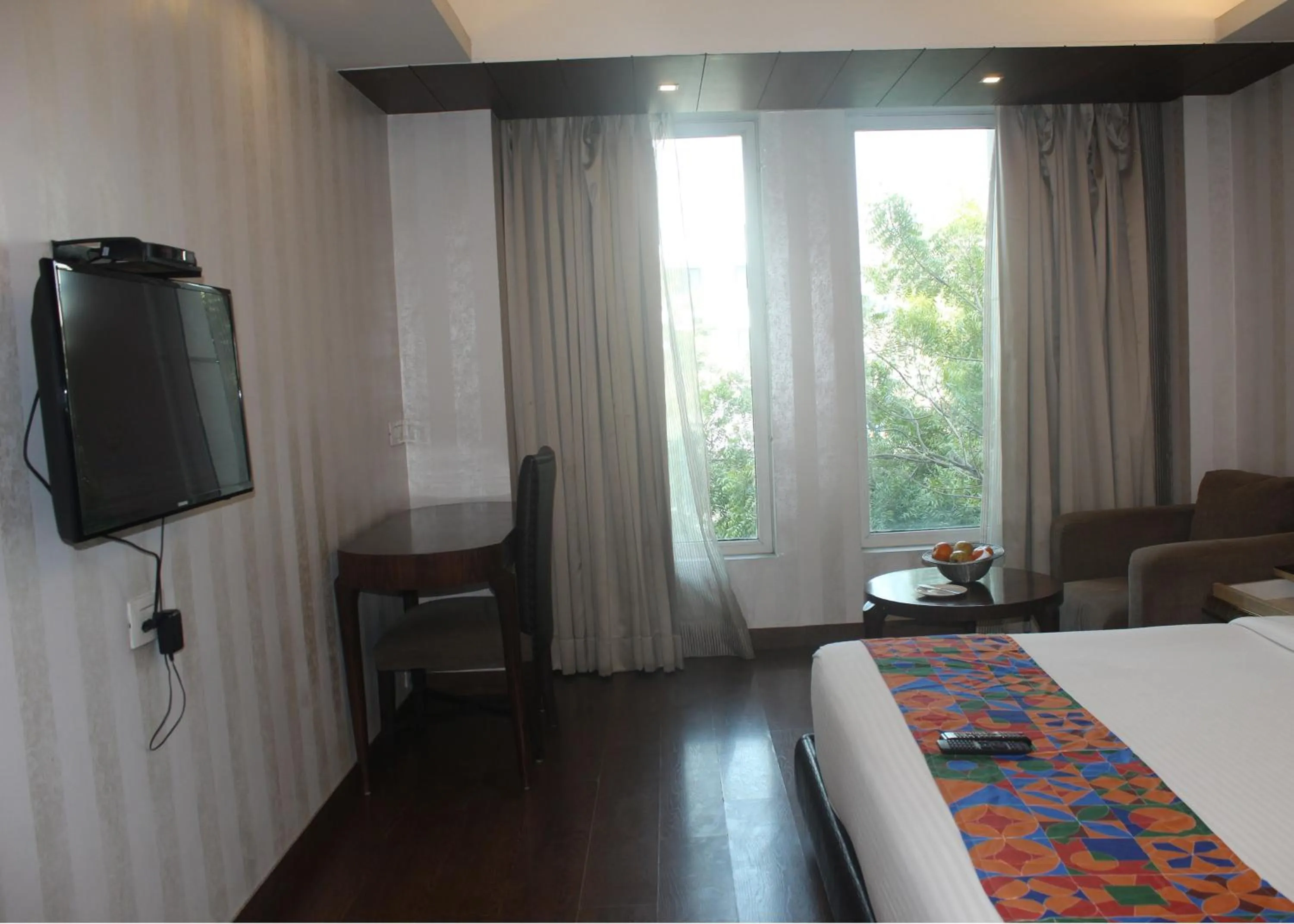 Photo of the whole room, Bed in THE J K Hotel C R Park