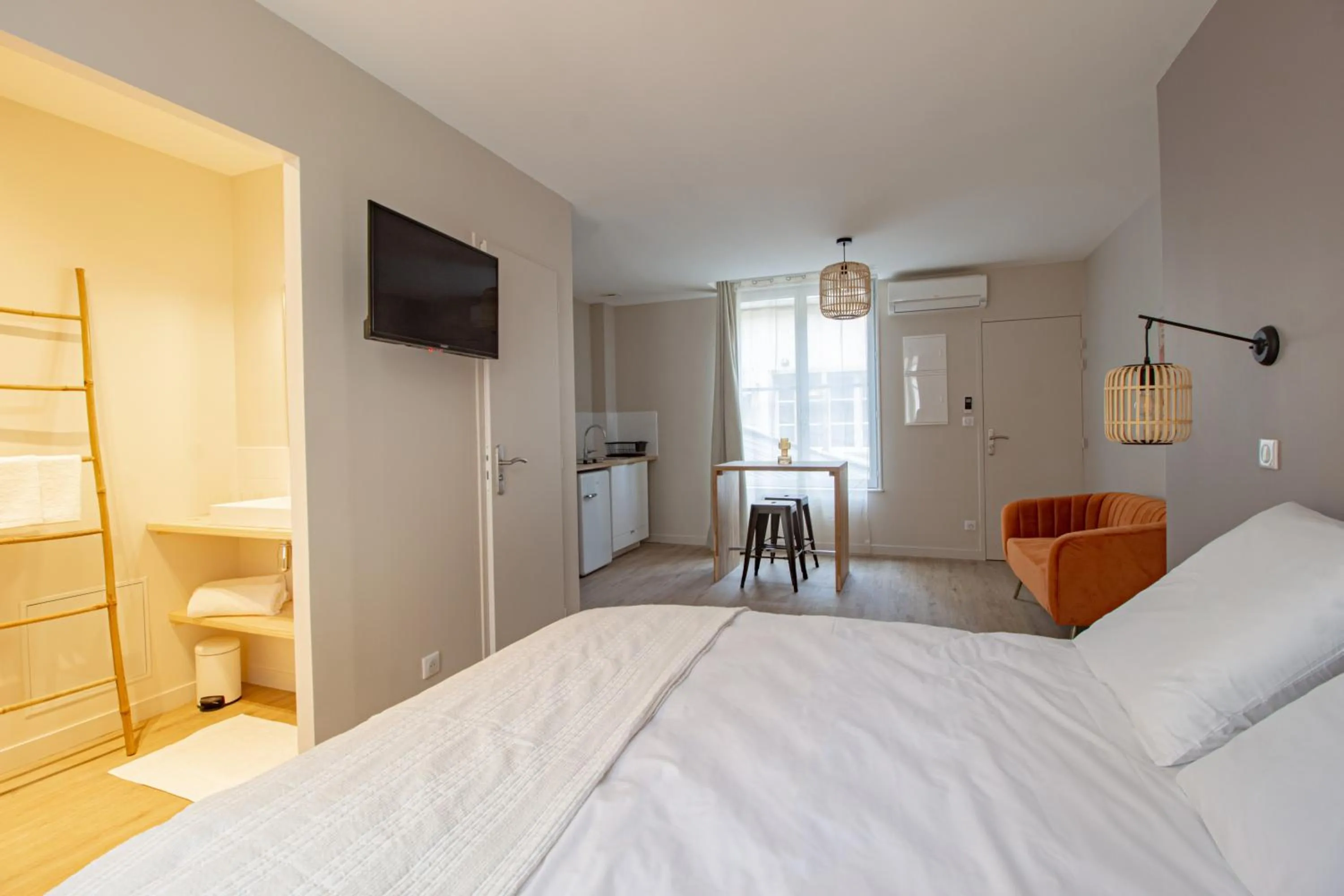 Bed in LE COURSARLON