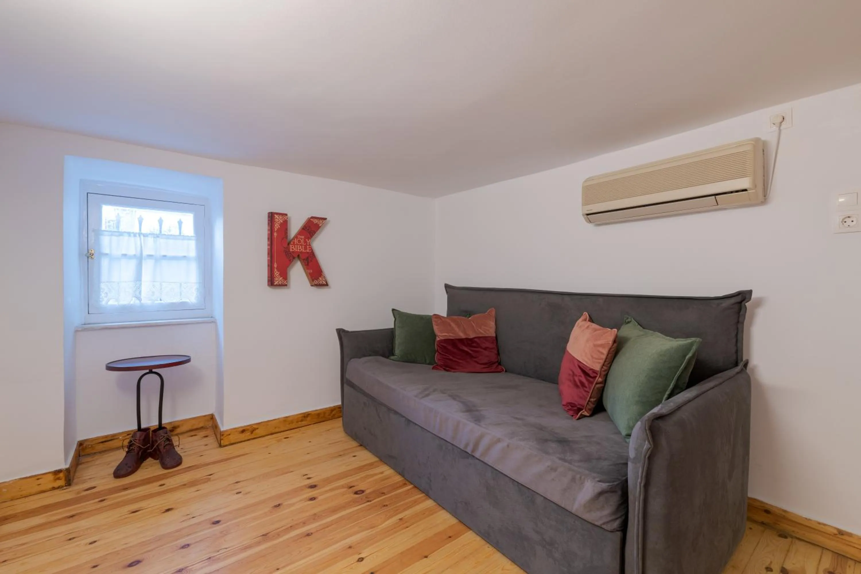 Seating area in 2 Mazi Suites