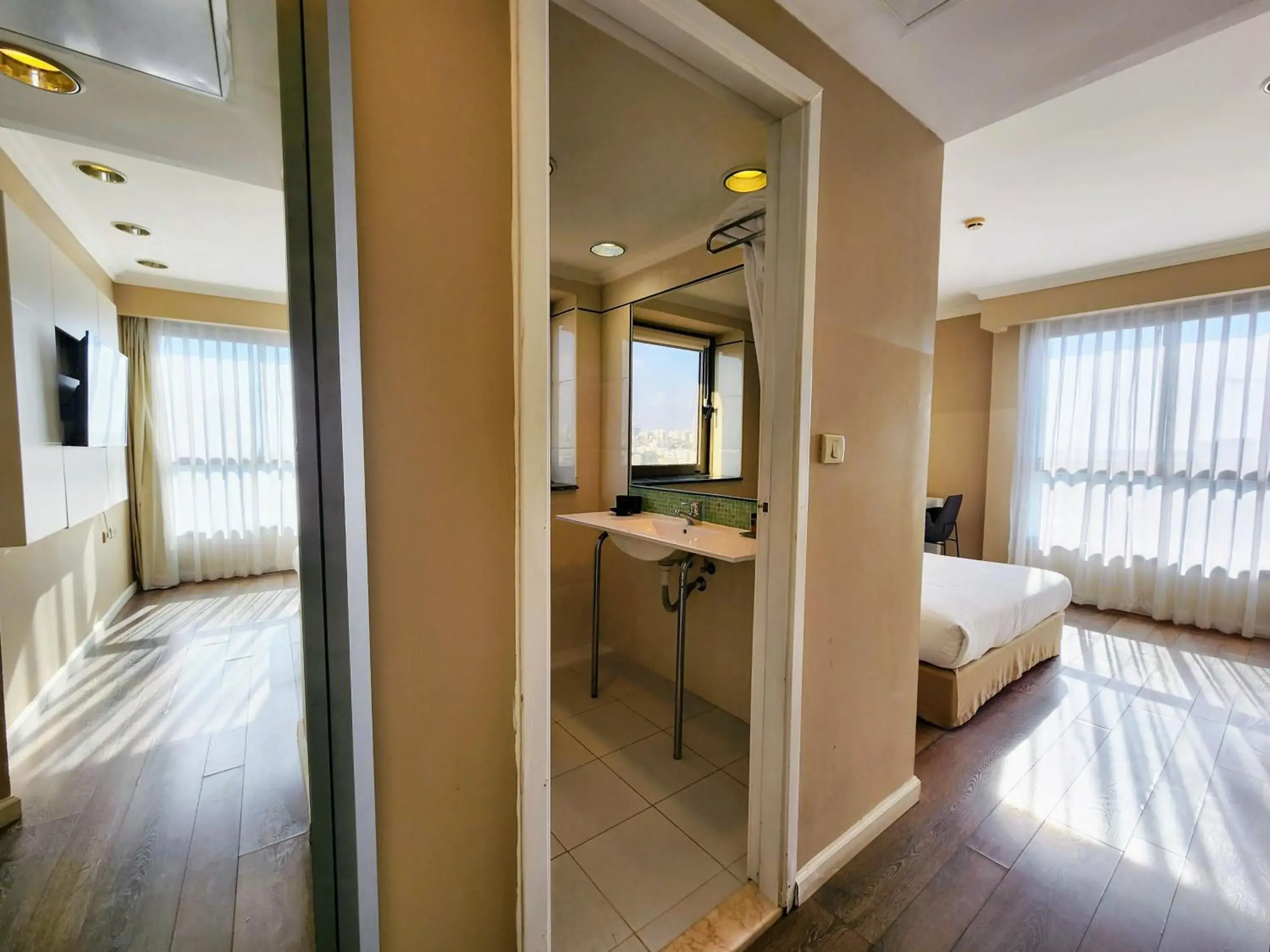 Bed in Tamara Ashkelon Hotel Bed in Tamara Ashkelon Hotel