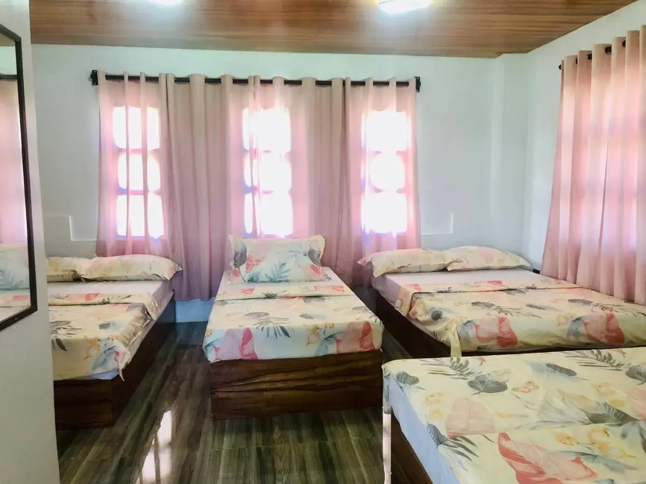 Family Room in RedDoorz @ Ola Vida Casa Rental Ilocos Sur Family Room in RedDoorz @ Ola Vida Casa Rental Ilocos Sur