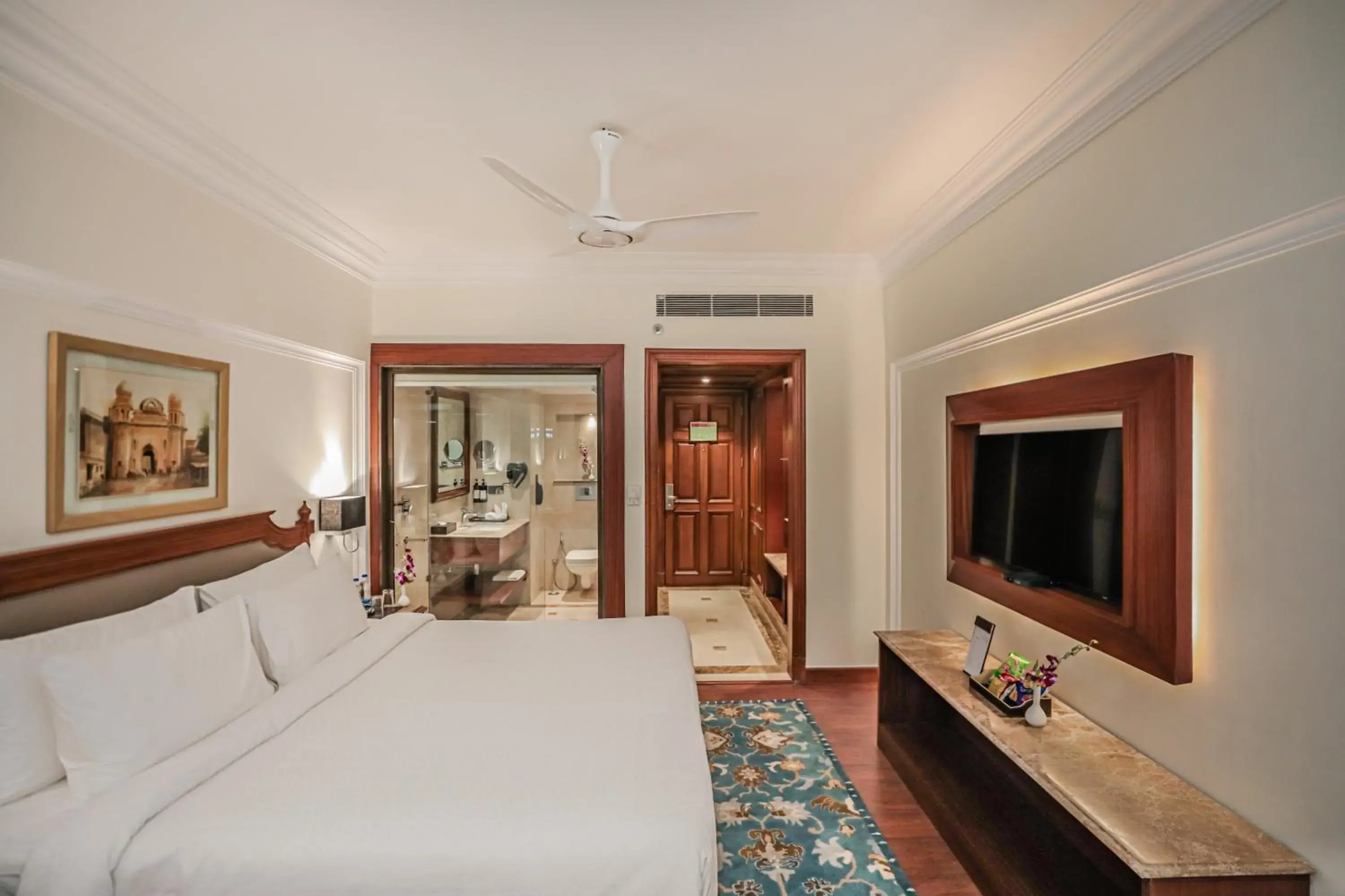Living room, Bed in Regenta Central Lucknow by Royal Orchid Hotels Limited Living room, Bed in Regenta Central Lucknow by Royal Orchid Hotels Limited