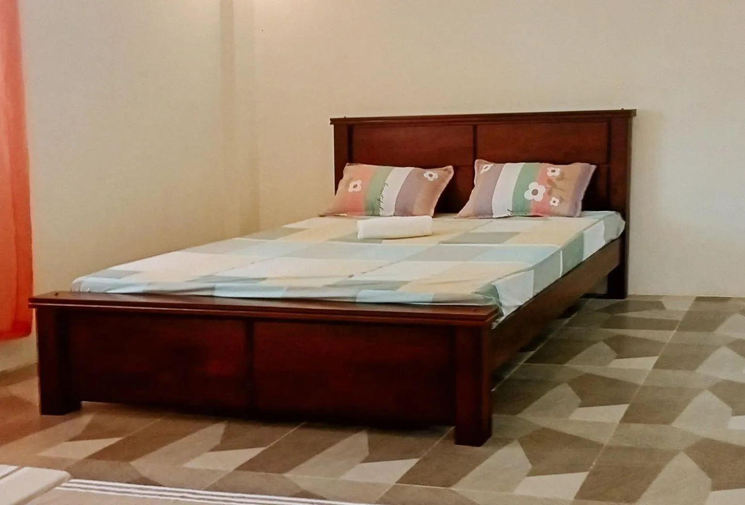 Photo of the whole room in RedDoorz @ Ham Jam Inn Resort