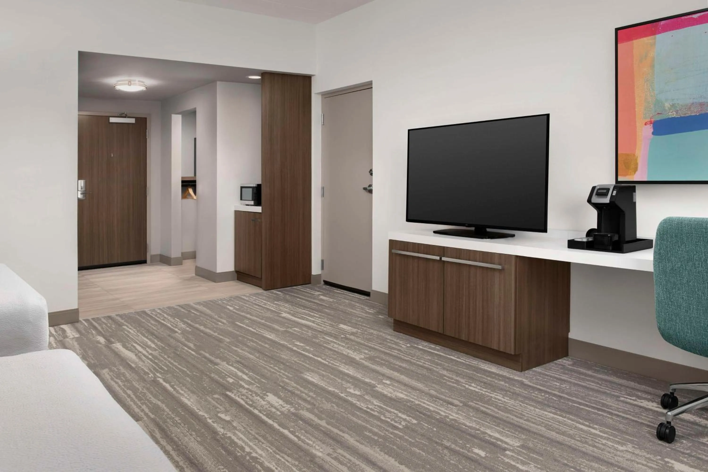 Bed in Hilton Garden Inn Pensacola Downtown