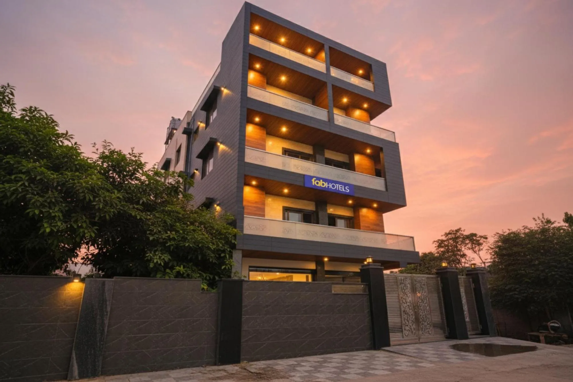 Property building in Via Vibe