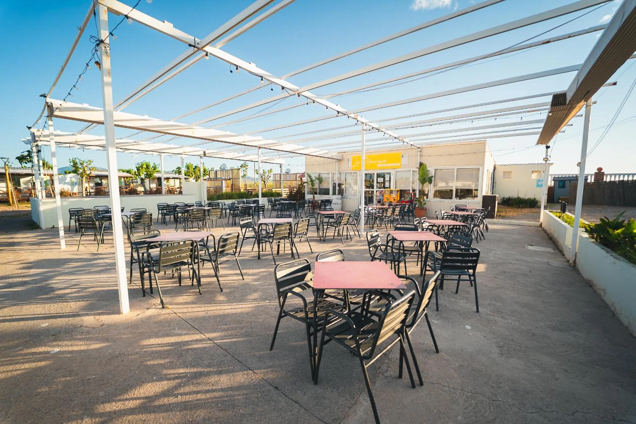 Restaurant/places to eat in HolaCamp Chilches