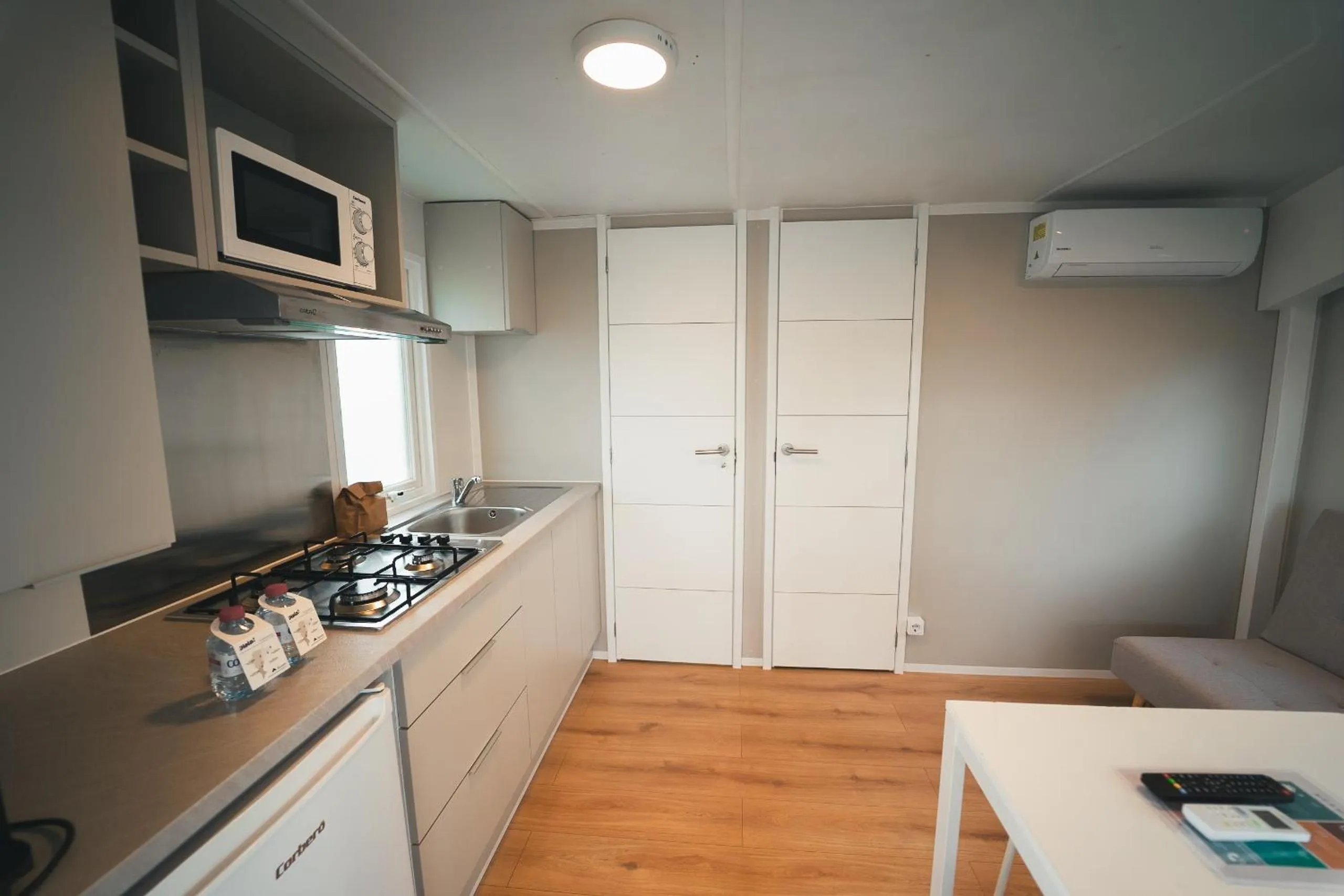 Kitchen or kitchenette in HolaCamp Chilches